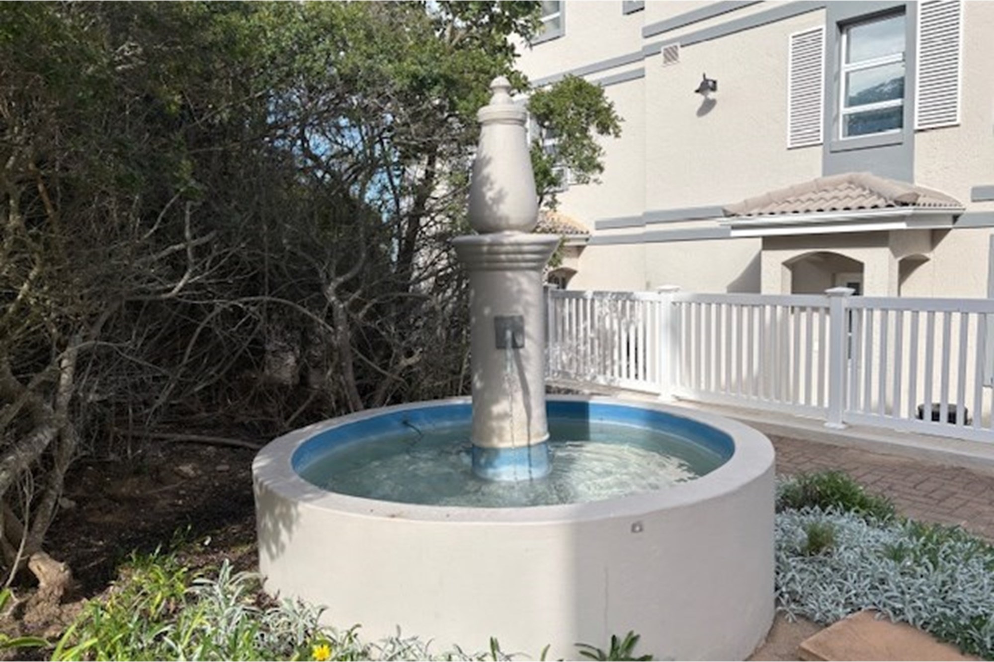 Excellent Investment Opportunity in Pinnacle Point Golf Estate!