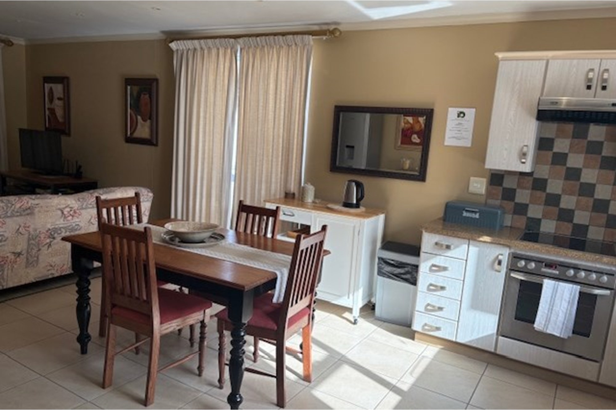 Excellent Investment Opportunity in Pinnacle Point Golf Estate!