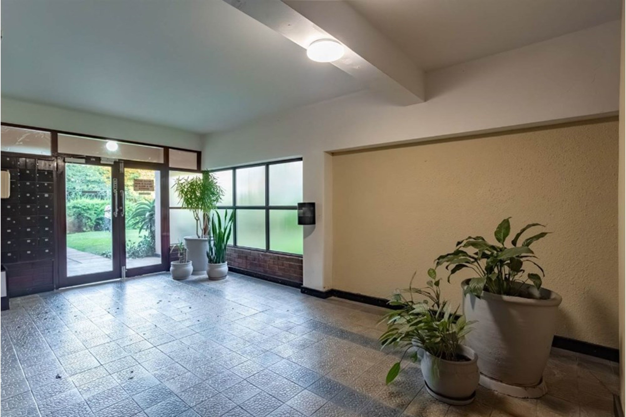 Owner sale 1 Bed Flat 14% ROI New Tenant Glenwood.