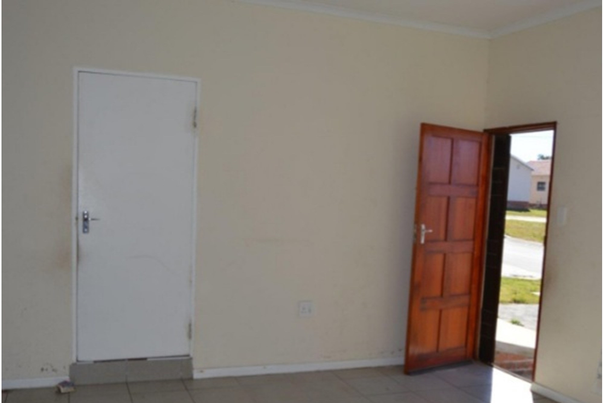 2-bedroom coastal starter home!