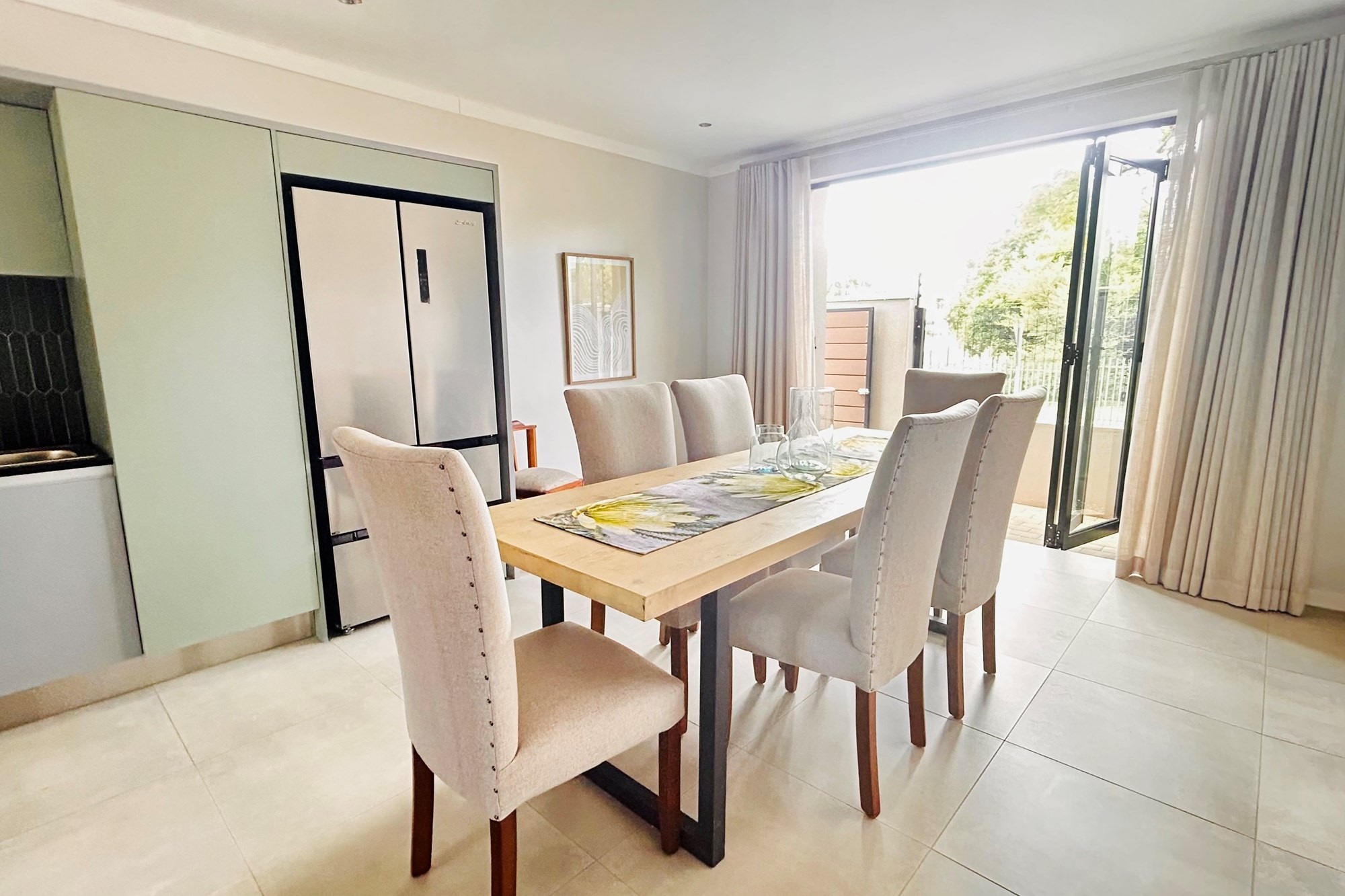 Brand New, Upmarket Development with Tranquil Green Views