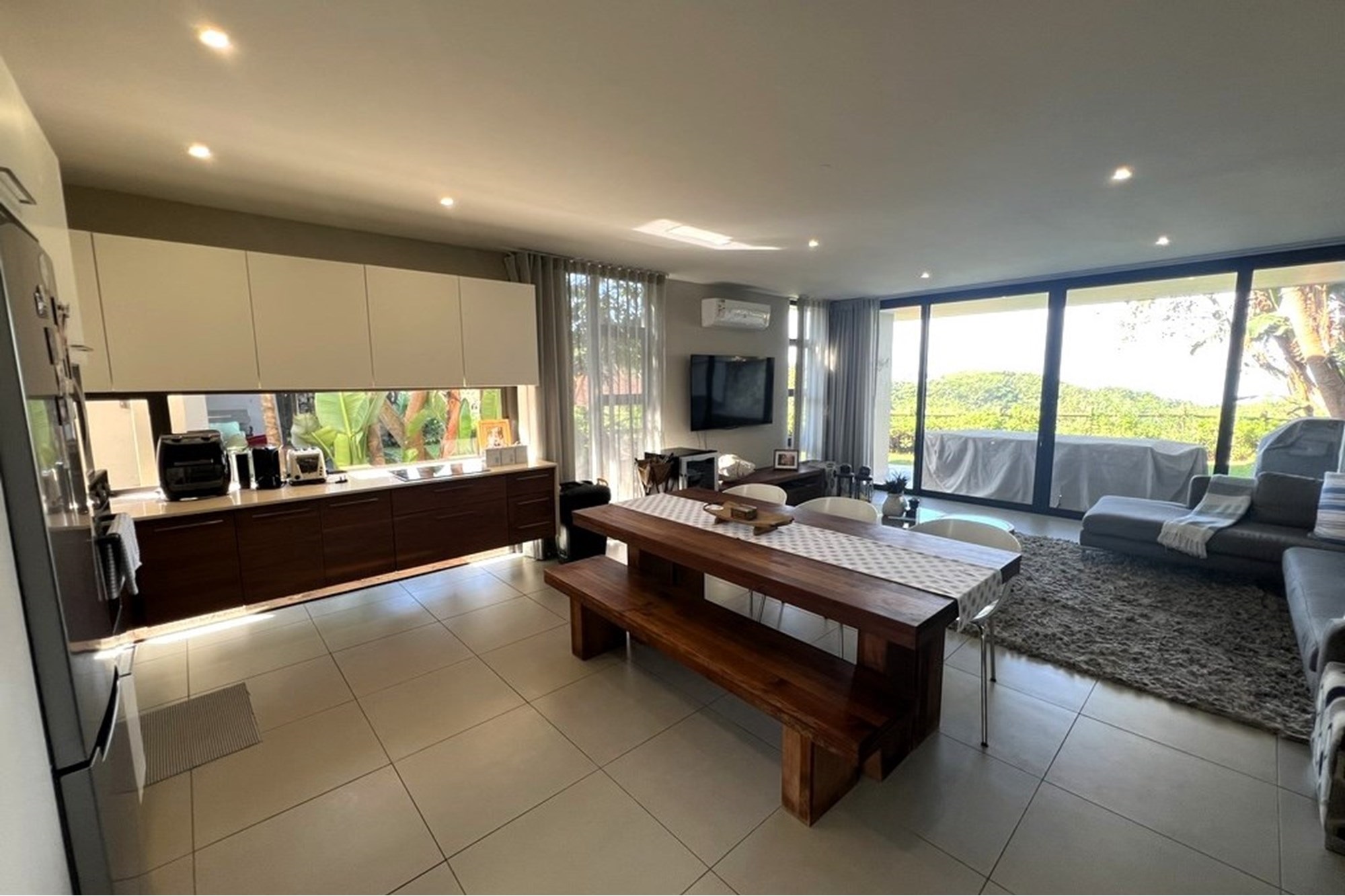 Modern Townhouse in Zimbali - Fully Furnished with Stunning Views