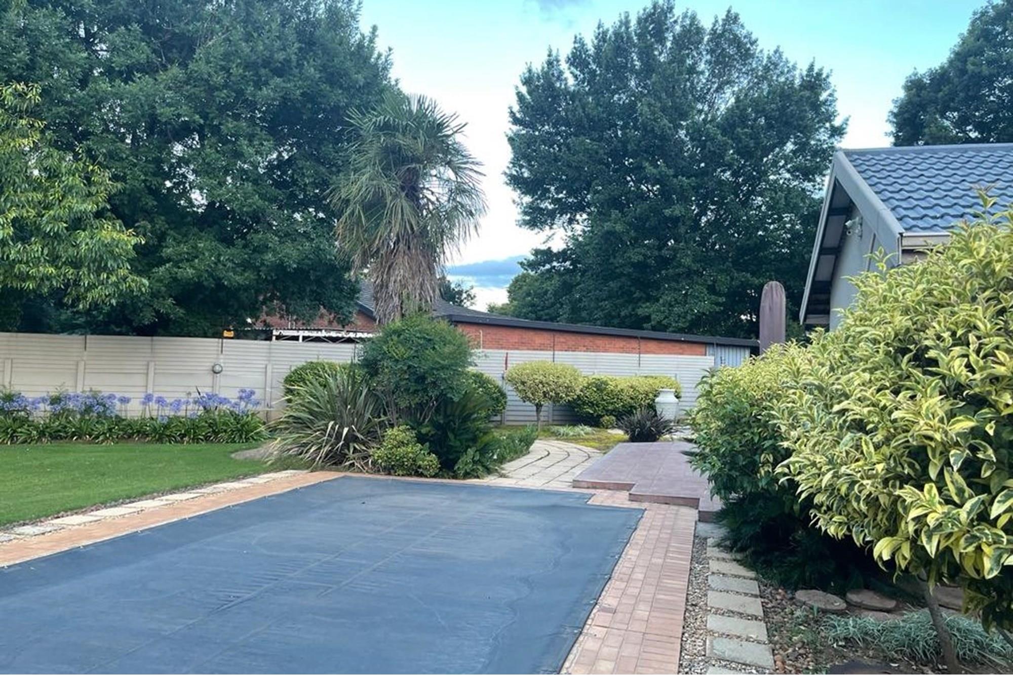 Located in a perfect area!!!