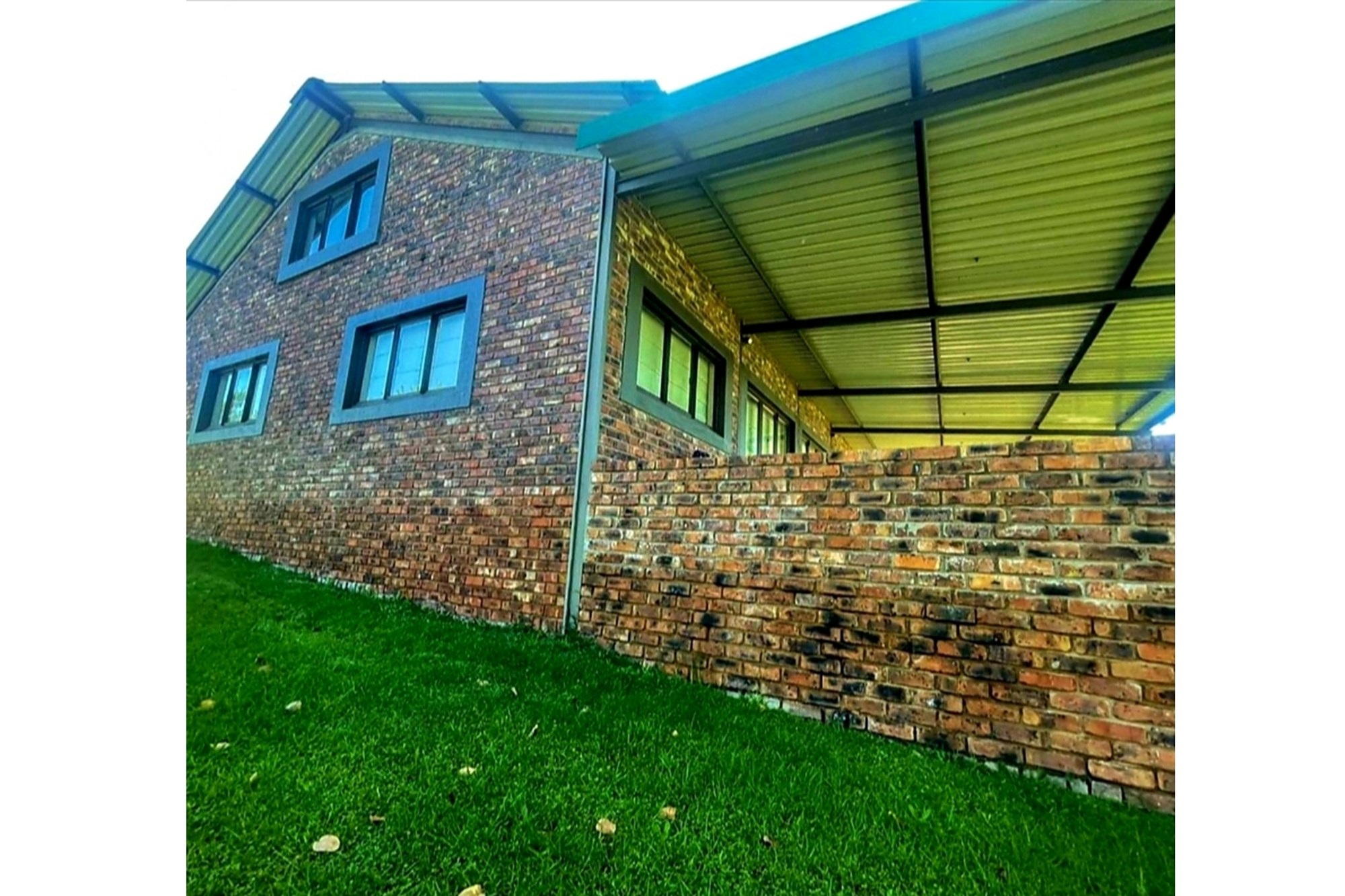 House for sale in Badplaas, 227 m²