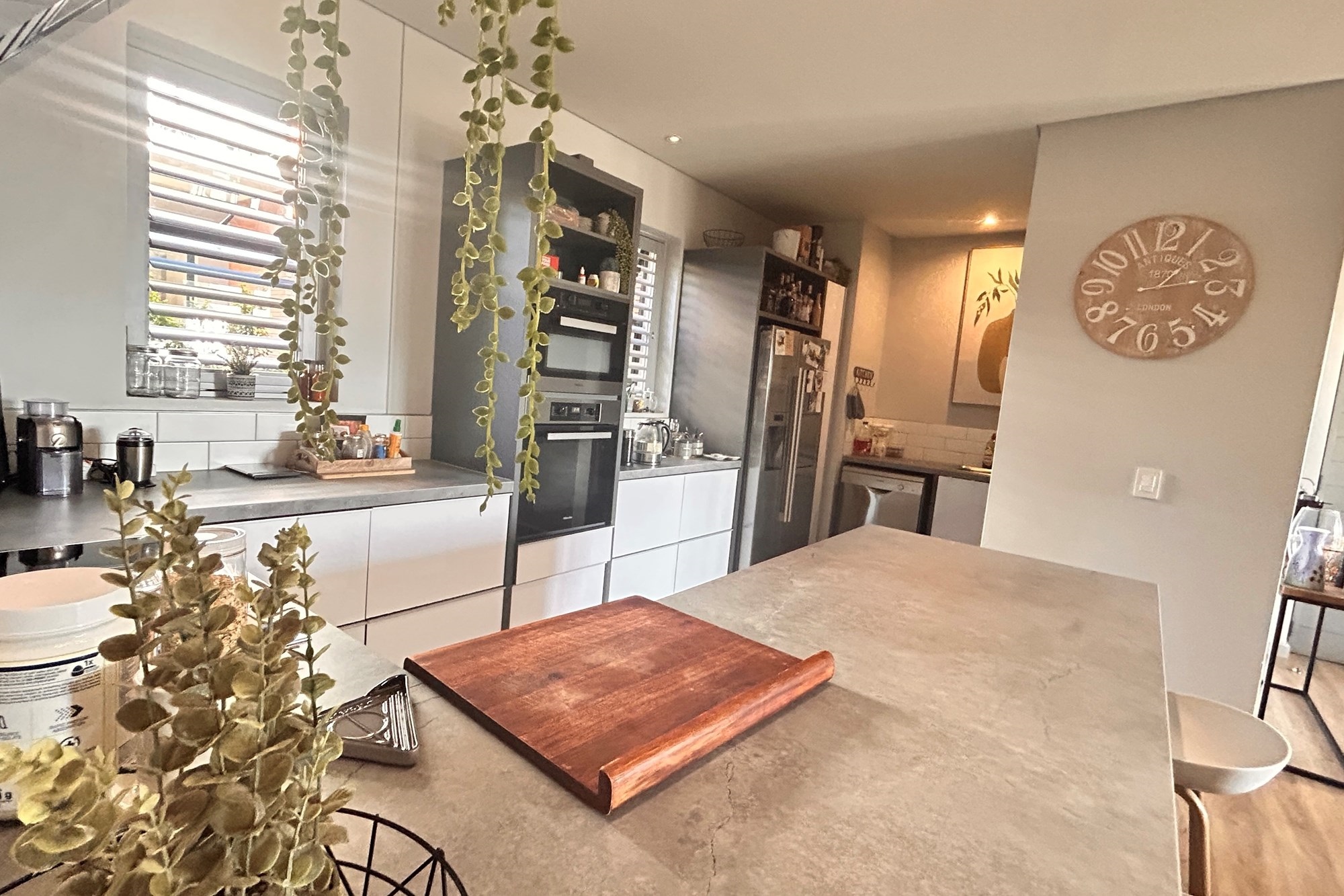 Modern Garden Apartment on the border of Waterkloof and Nieuw Muckleneuk