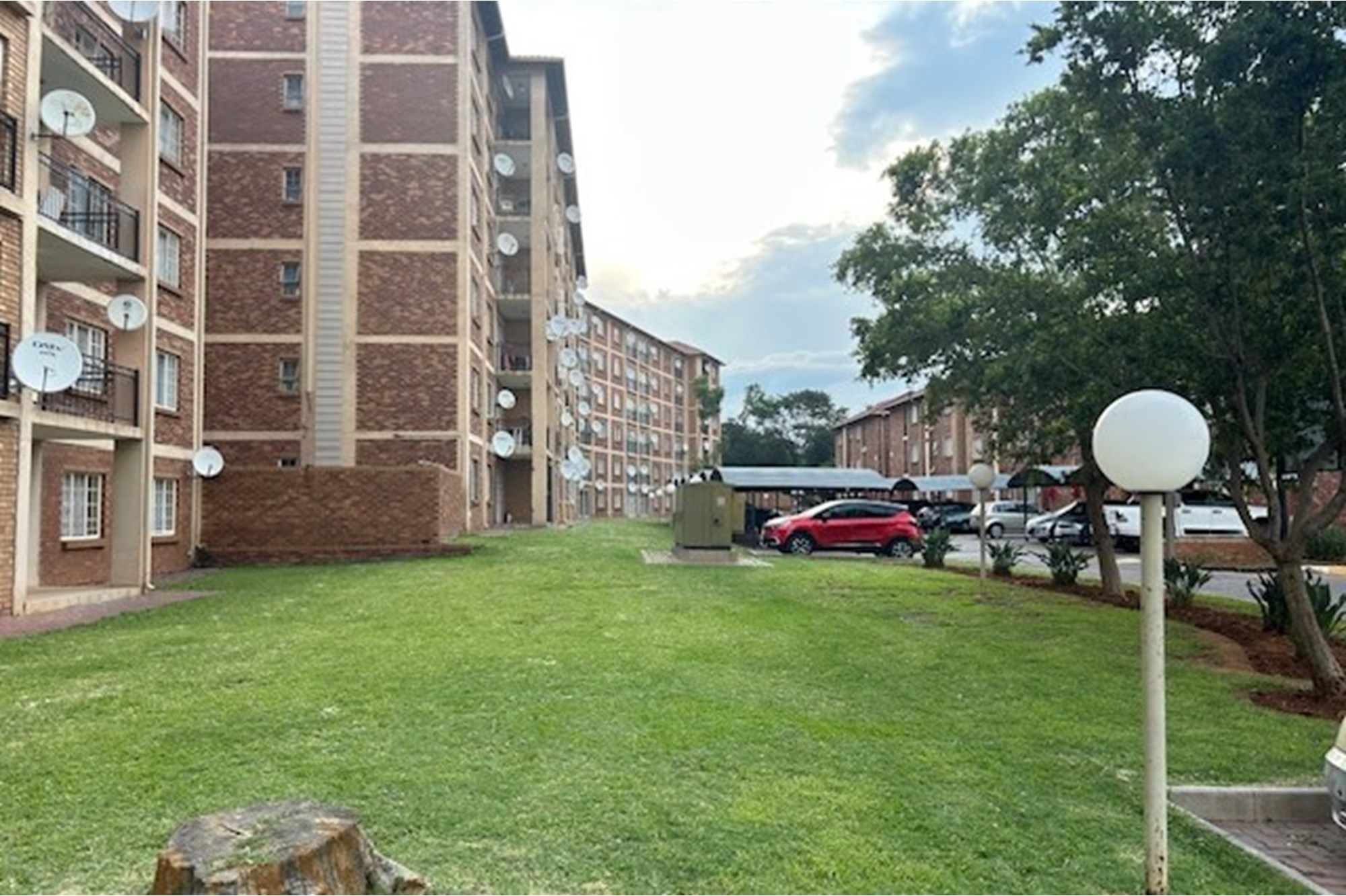 Apartment for sale in Karenpark, Akasia, 1111 DAFFODIL GARDENS SOUTH, 21 Madelief Avenue, Karenpark, Akasia, Gauteng, 70 m²