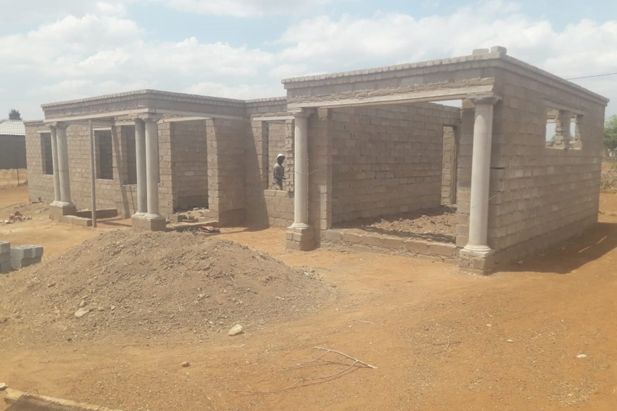 INCOMPLETE HOUSE FOR SALE GA SEMENYA MOLETJIE