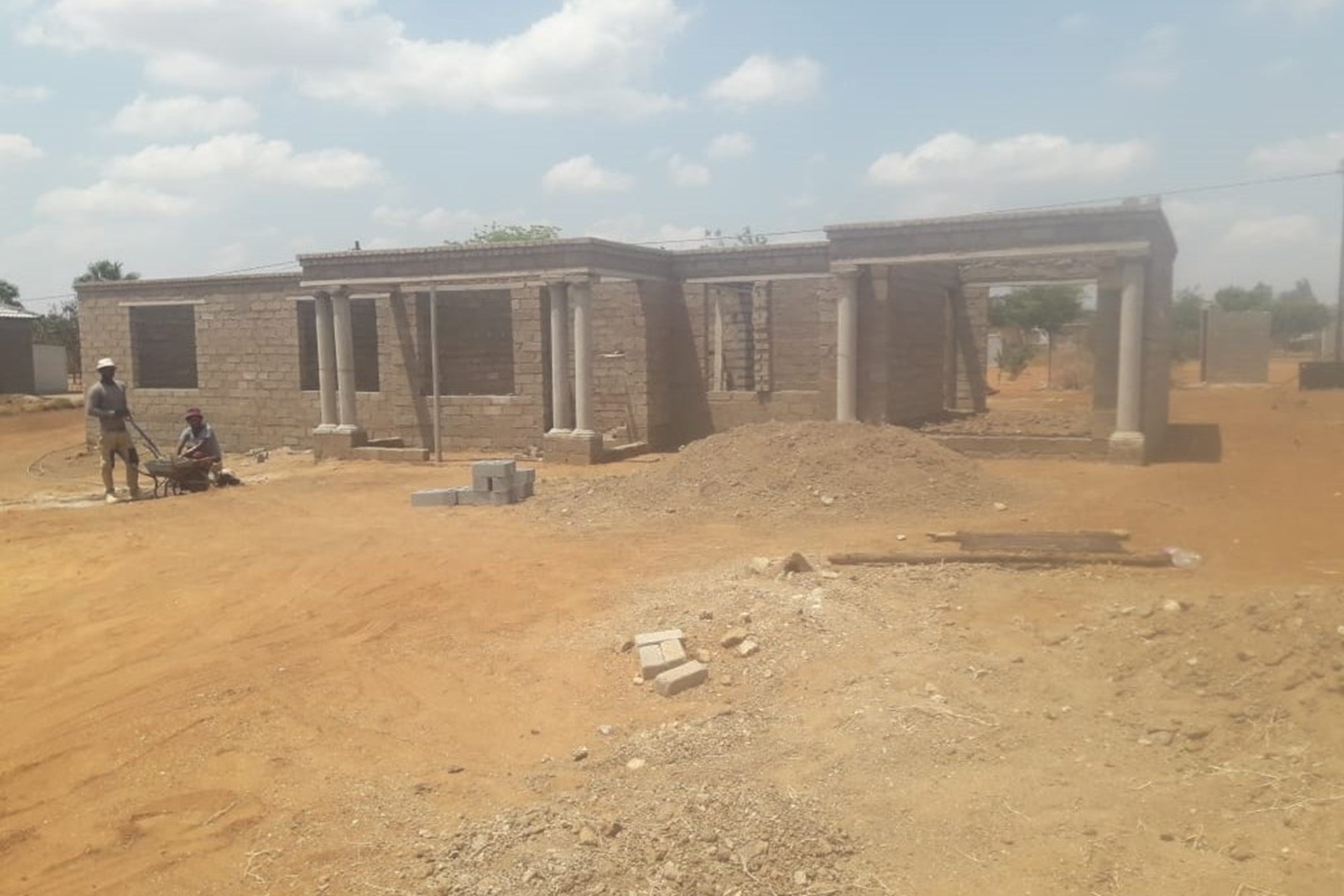 INCOMPLETE HOUSE FOR SALE GA SEMENYA MOLETJIE