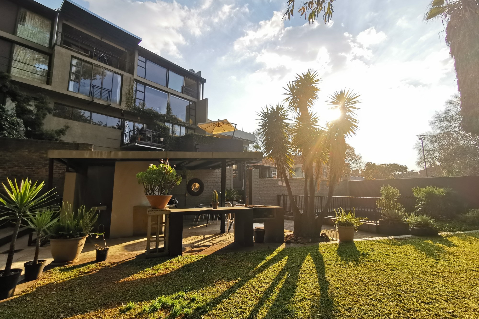 Designer 2 Bedroom Apartment for Luxury Living