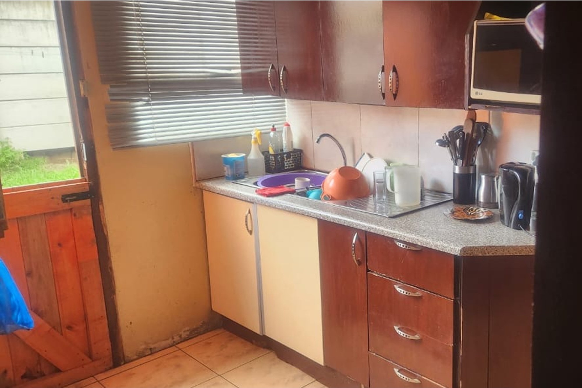 Encompassing 3 Bedroom and 2 bathroom house in Amalinda East London