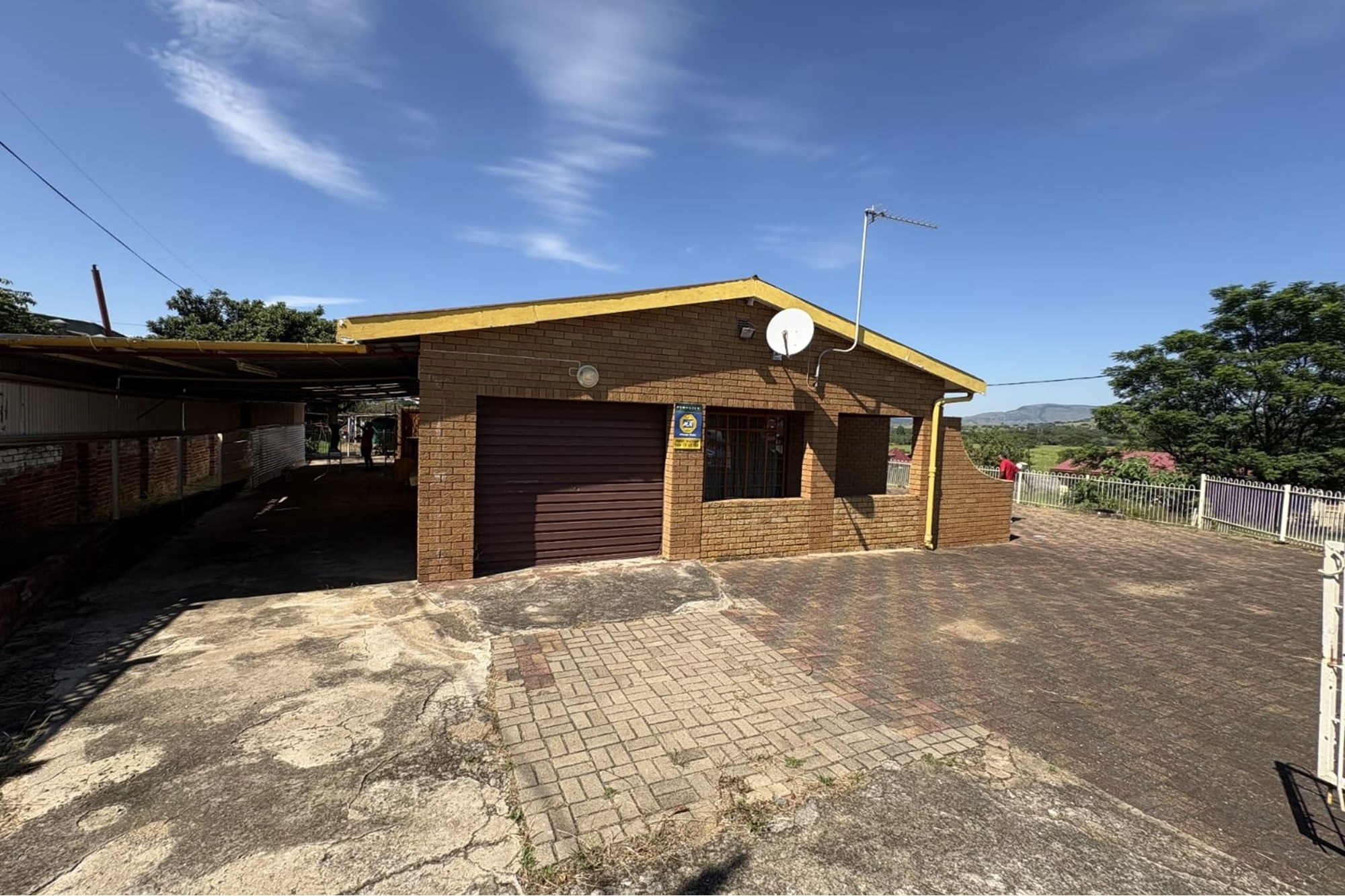 House for sale in Glencoe, KwaZulu Natal, 677 m²