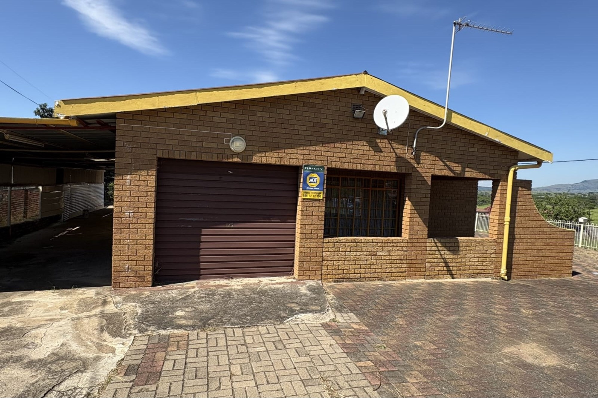 House for sale in Glencoe, KwaZulu Natal, 677 m²