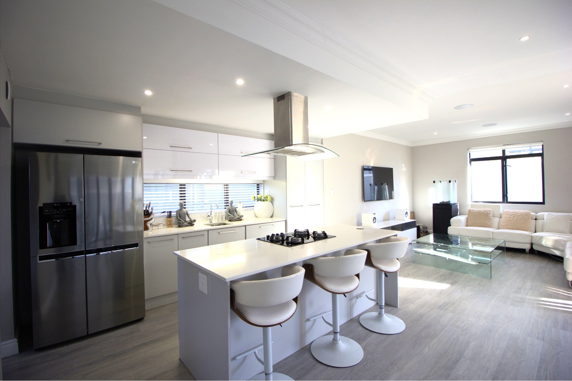 Stunning Modern 4Bedroom Home in Broadacres