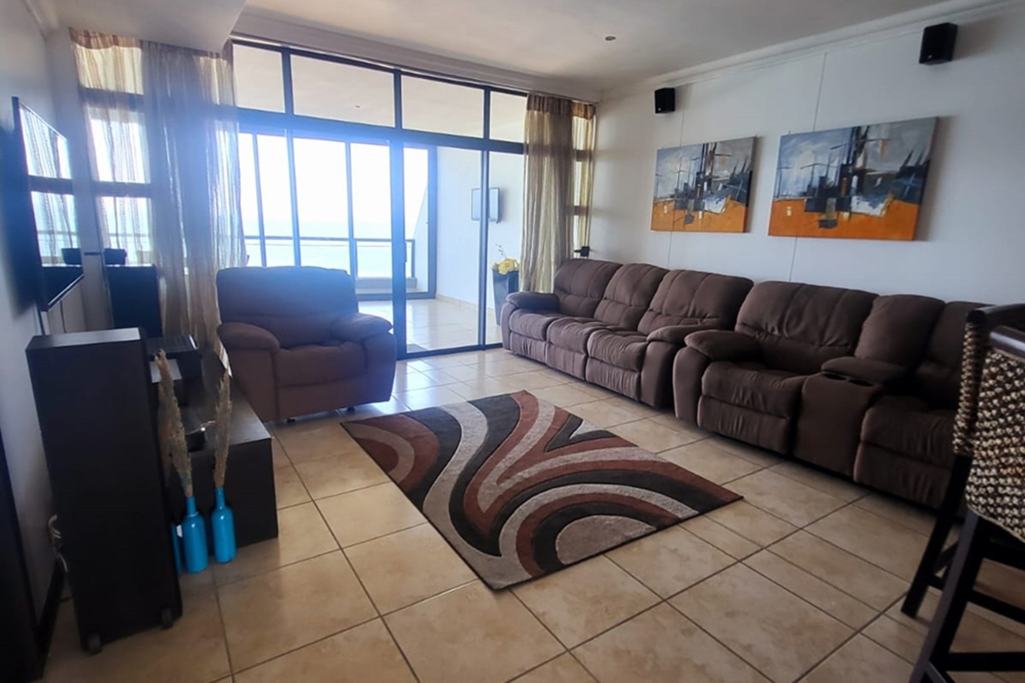 Apartment for rent in La Mercy, KwaZulu Natal, 153 m²