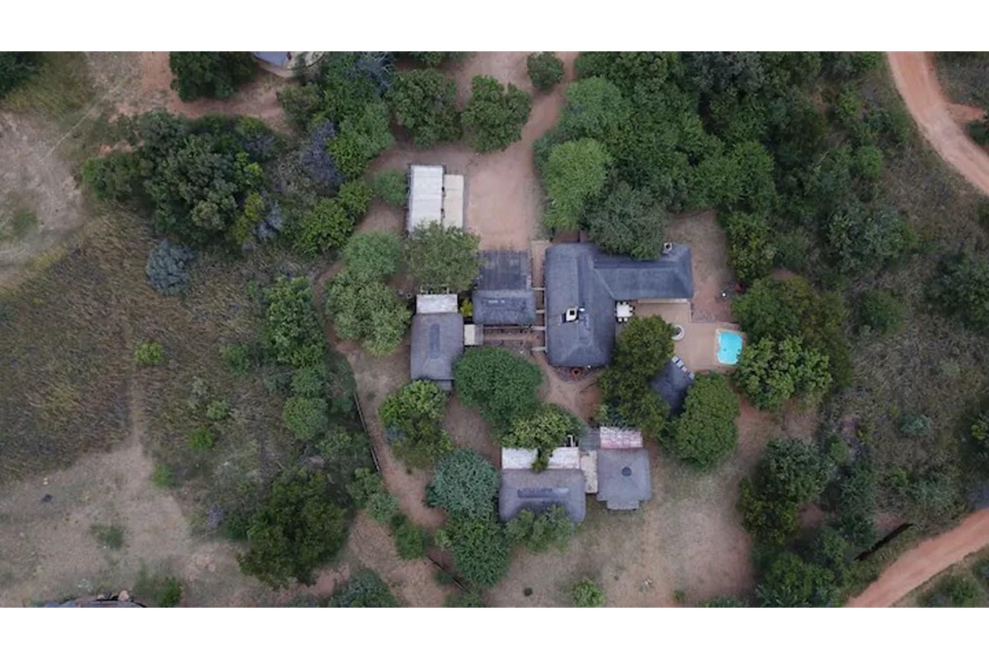 Exquisite Five-Bedroom Lodge at Zebula Golf Estate