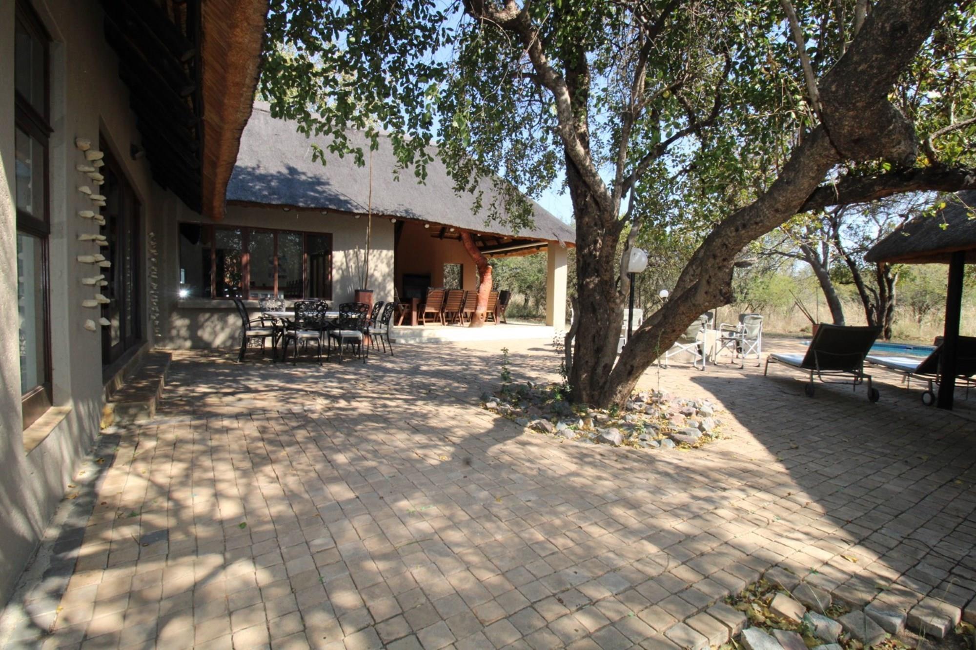 Exquisite Five-Bedroom Lodge at Zebula Golf Estate