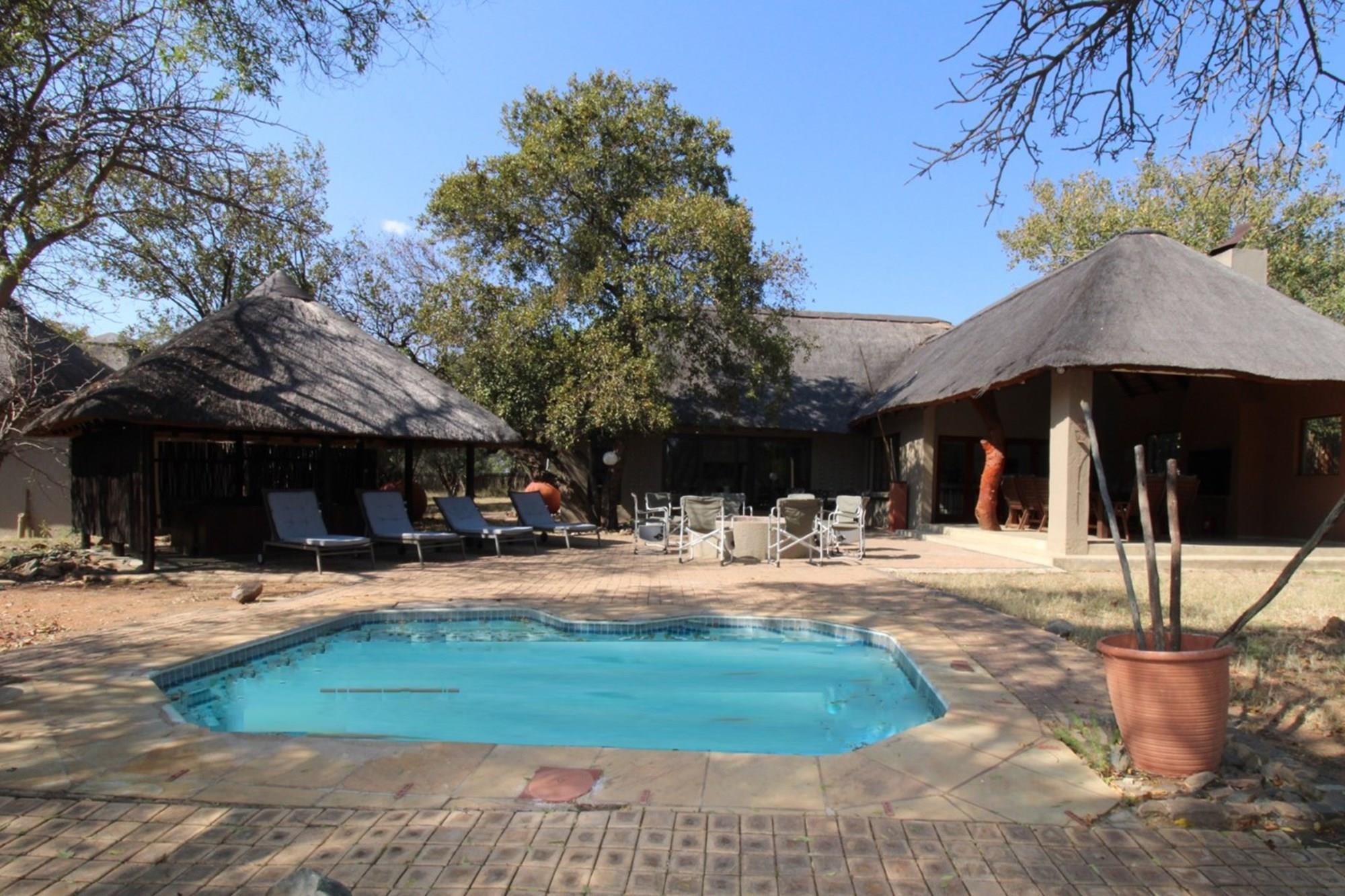 Exquisite Five-Bedroom Lodge at Zebula Golf Estate