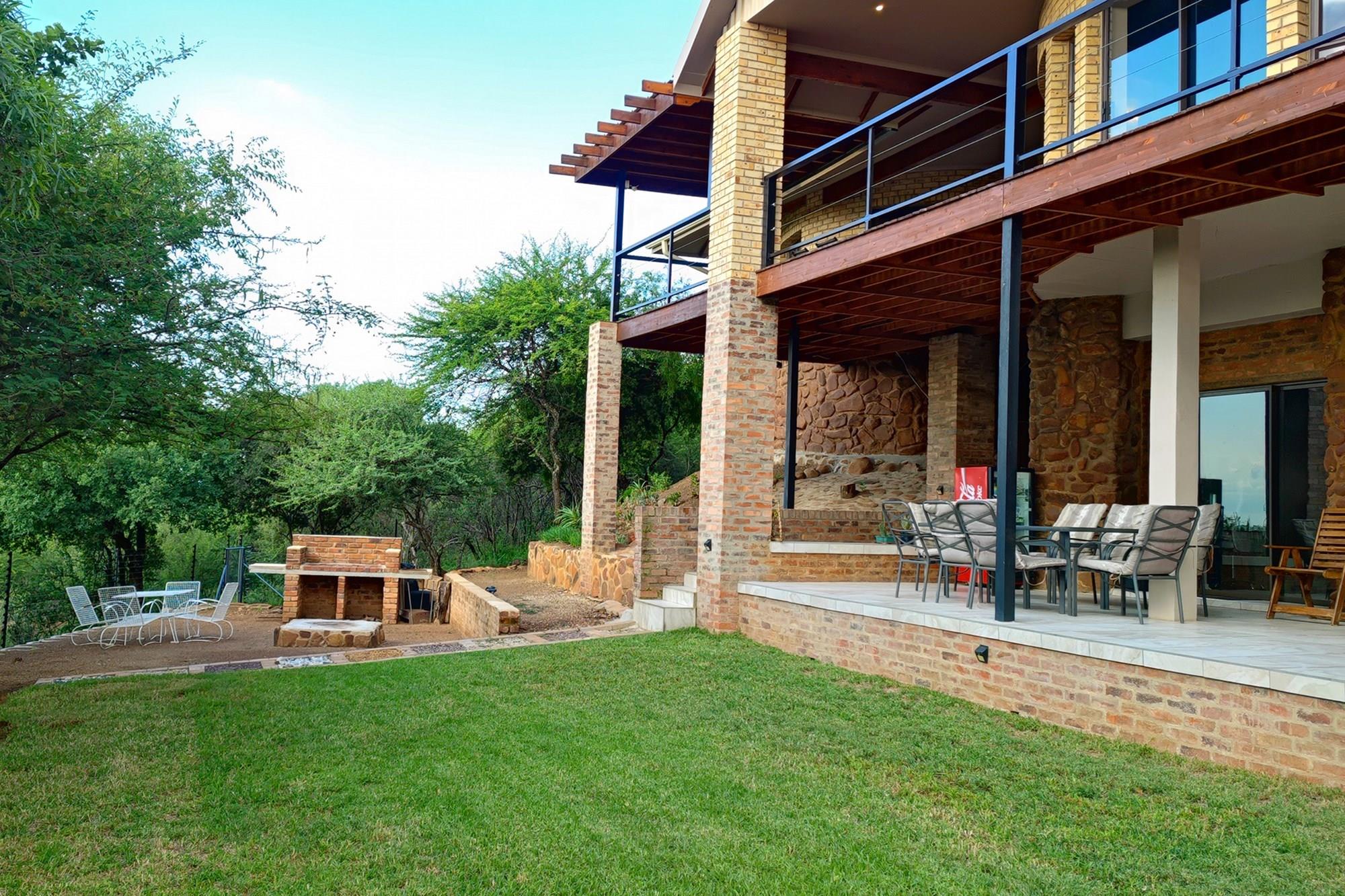 Beautiful 3 Bed House in Private Game Estate with Panoramic Views