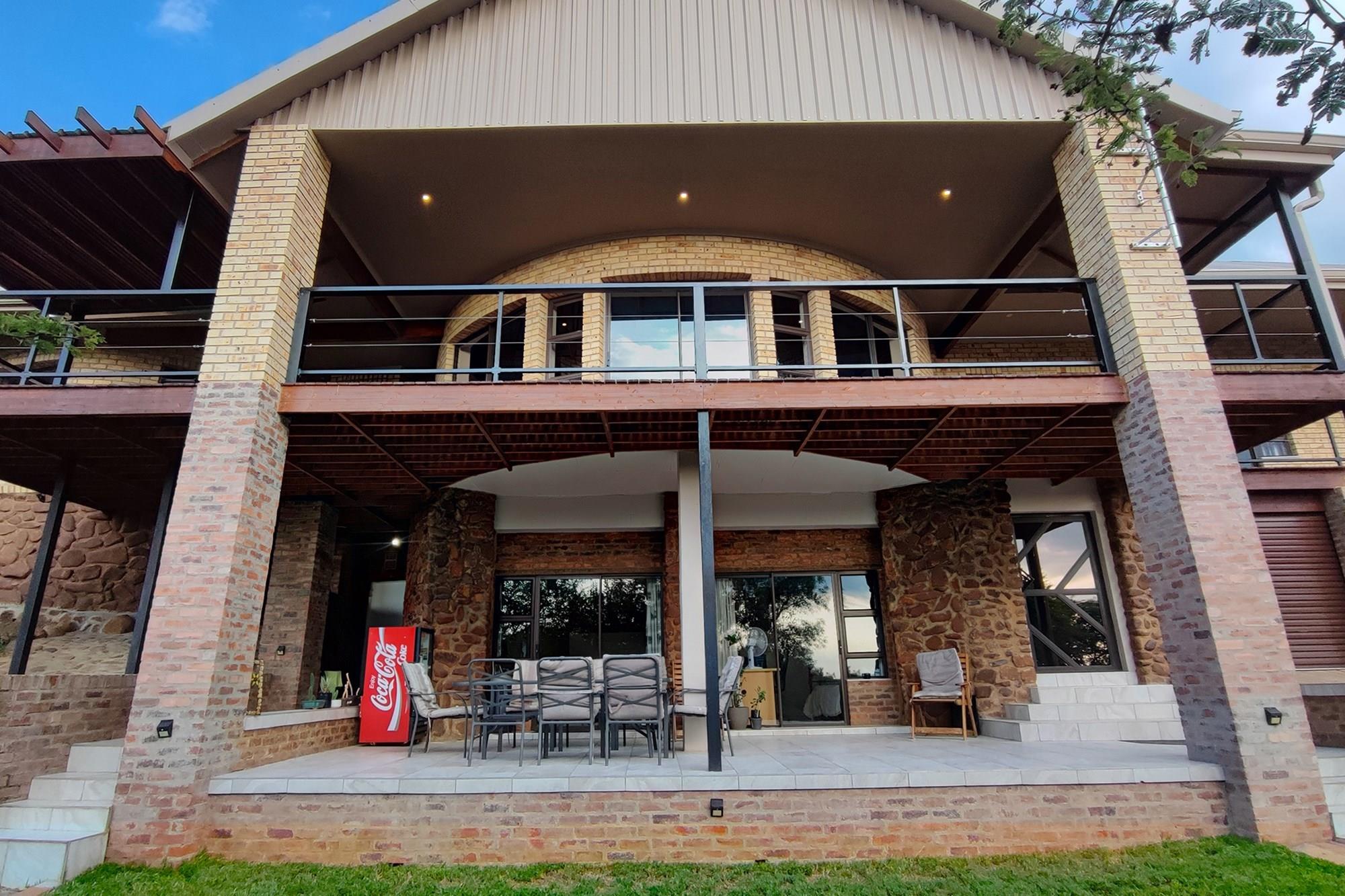 Beautiful 3 Bed House in Private Game Estate with Panoramic Views