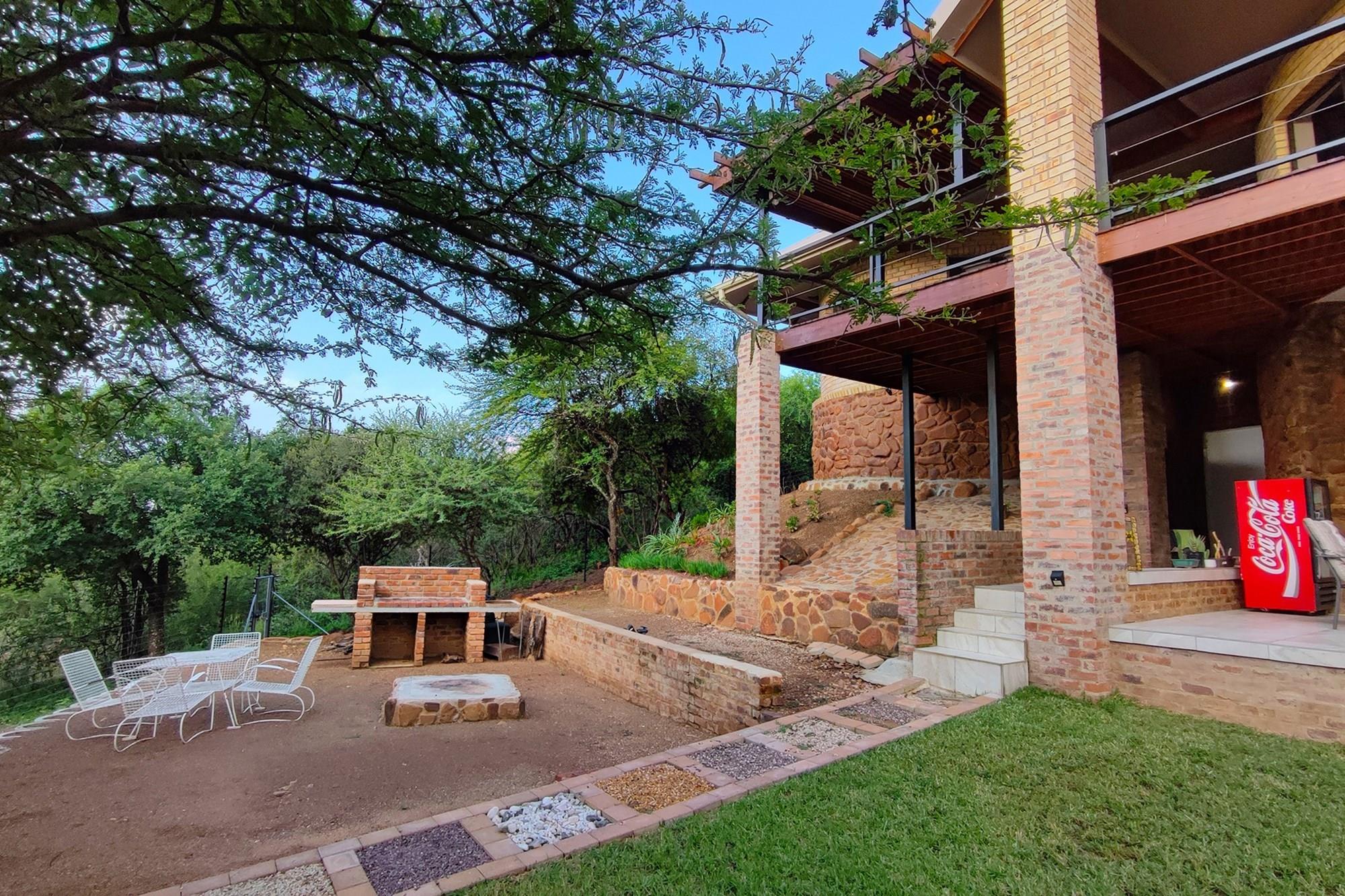 Beautiful 3 Bed House in Private Game Estate with Panoramic Views