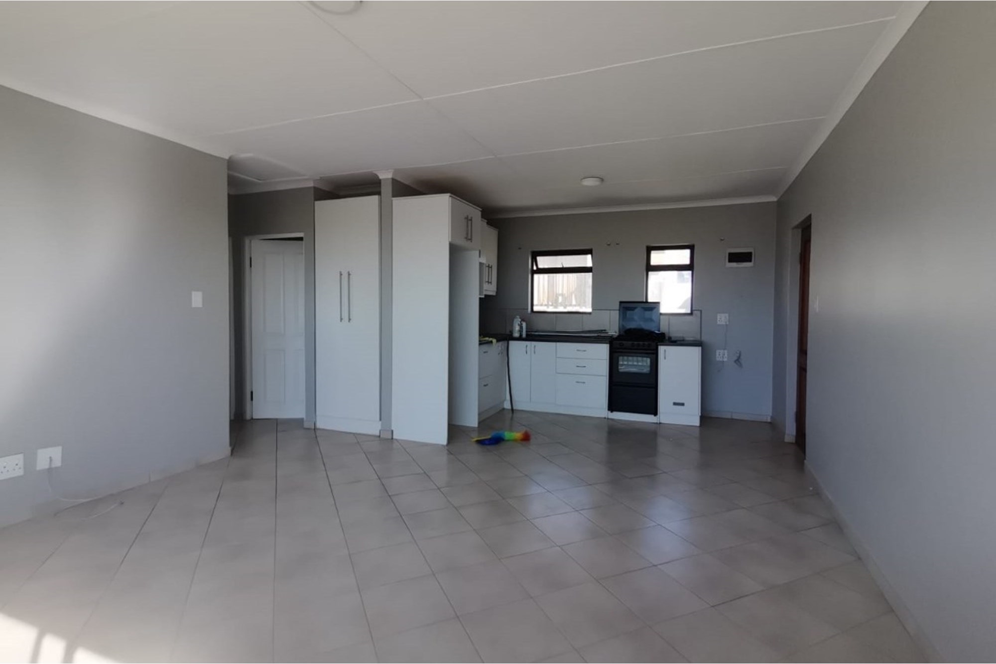 Apartment for sale in Kidds Beach, East London, 52 m²