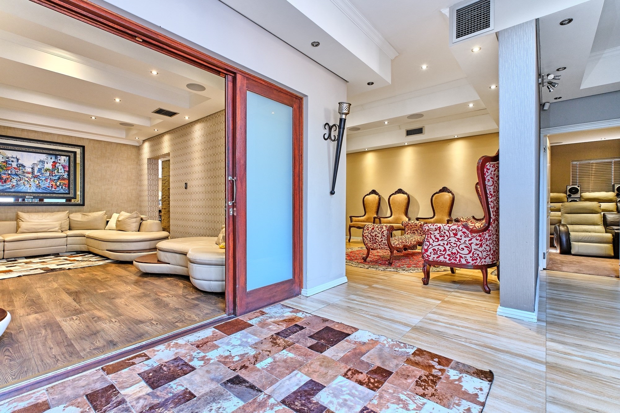 Cluster for sale in Sandown, Sandton, 731 m²