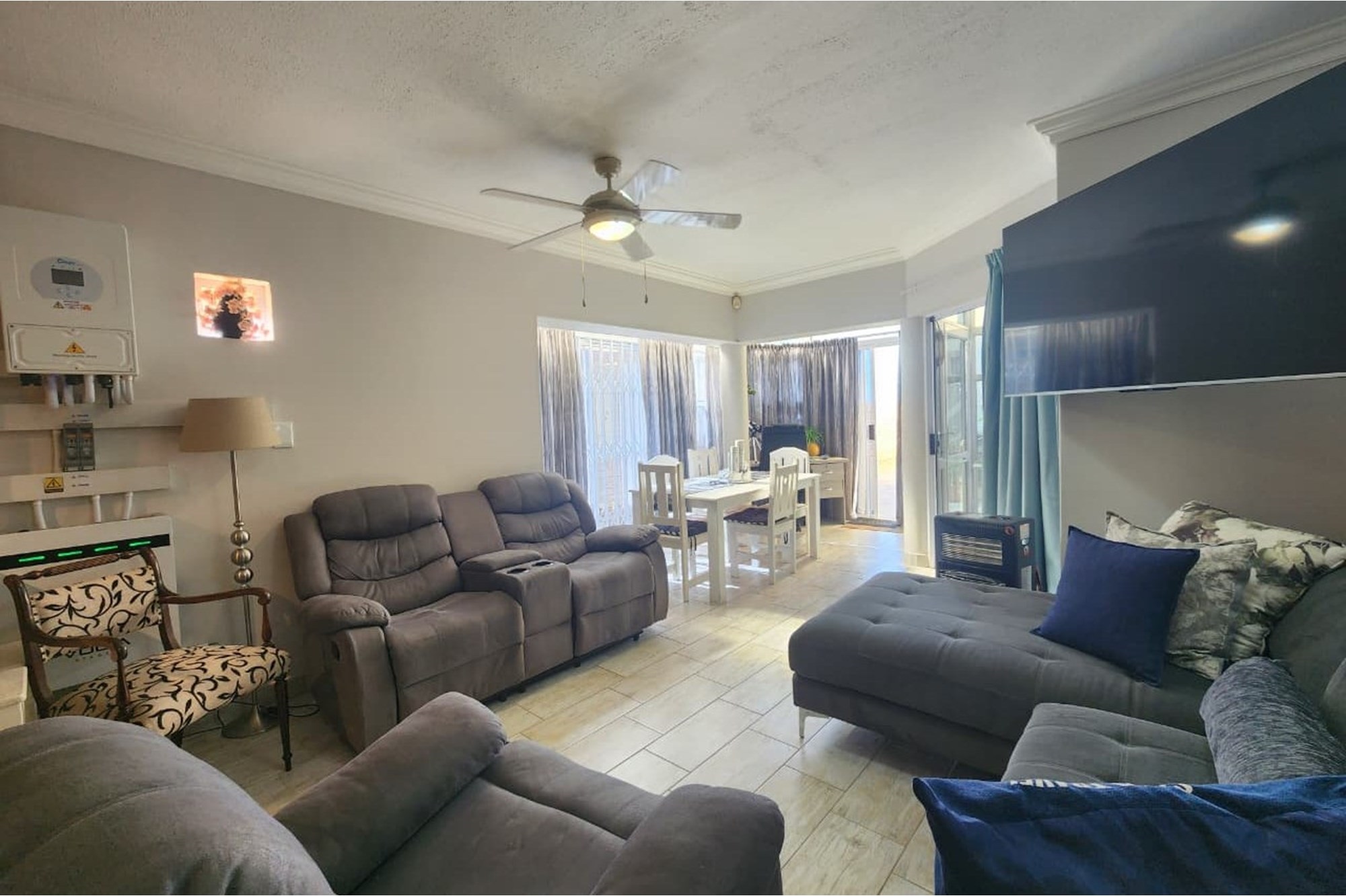 Move In Ready Apartment on Main Beach Furnished and Secure
