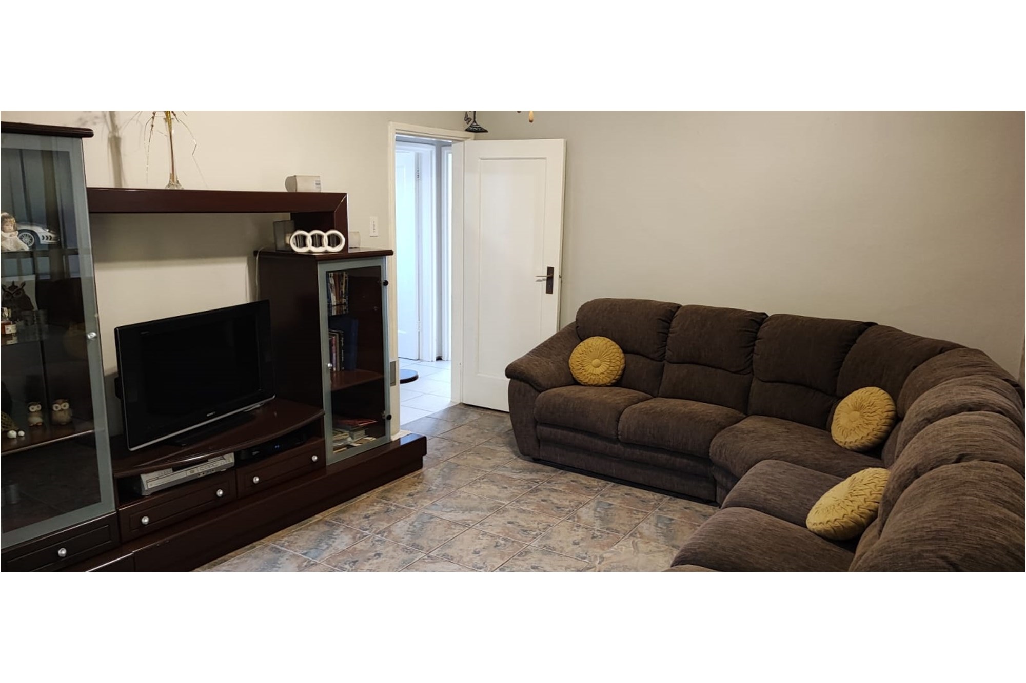 Spacious and secure family home in Greenside