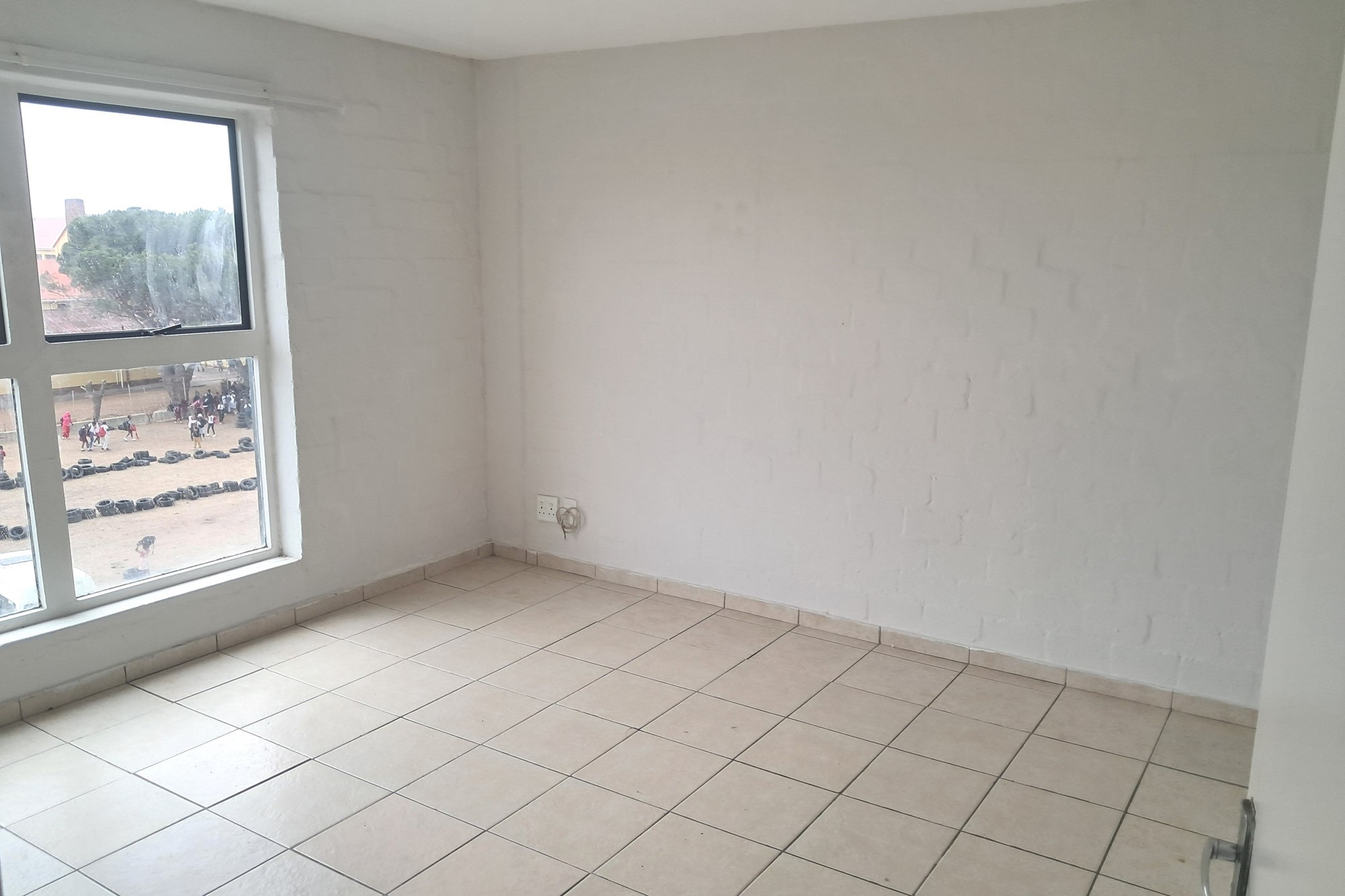 Unfurnished One Bedroom apartment For Rent at The Square on Tenth