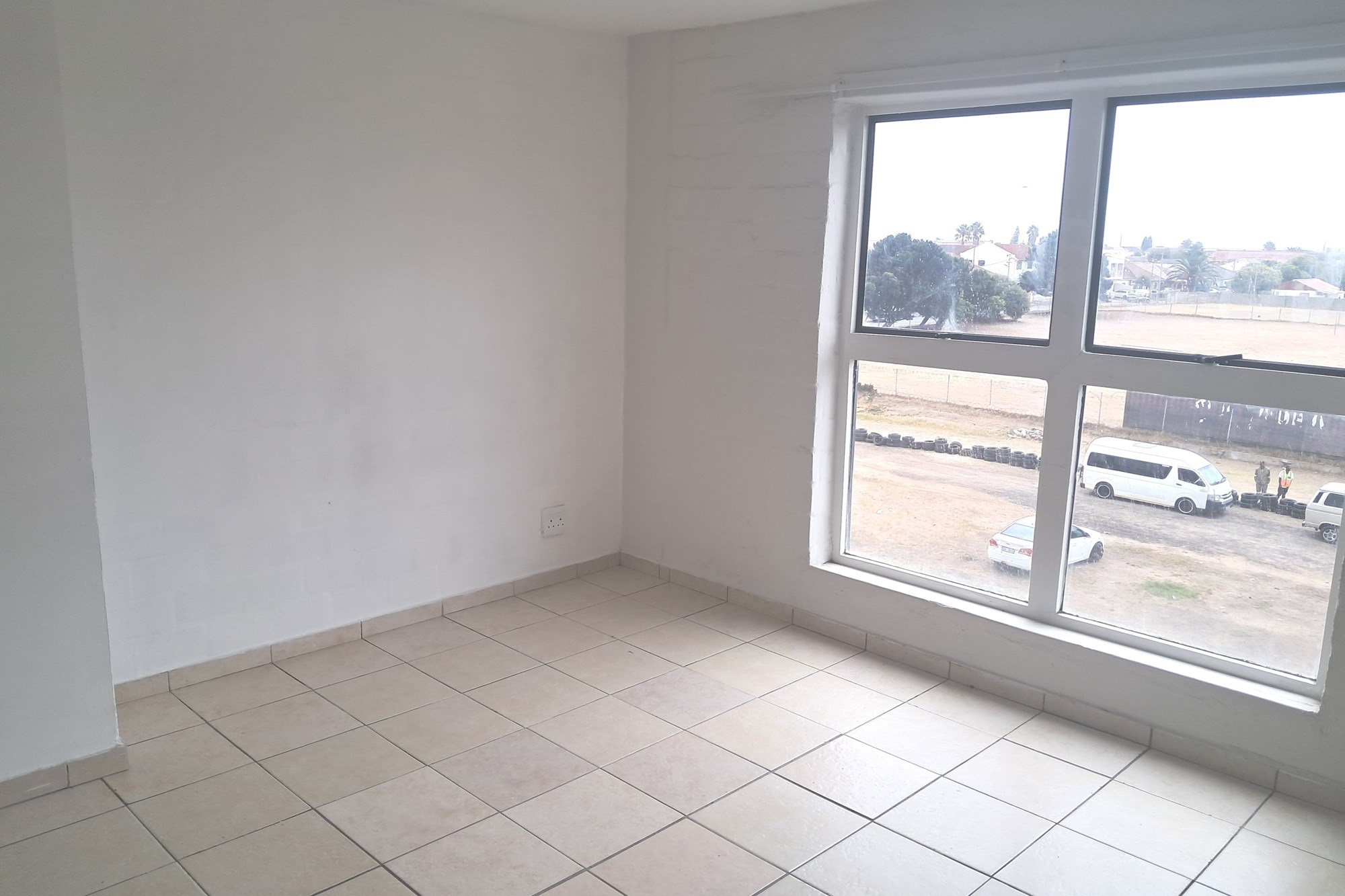 Unfurnished One Bedroom apartment For Rent at The Square on Tenth