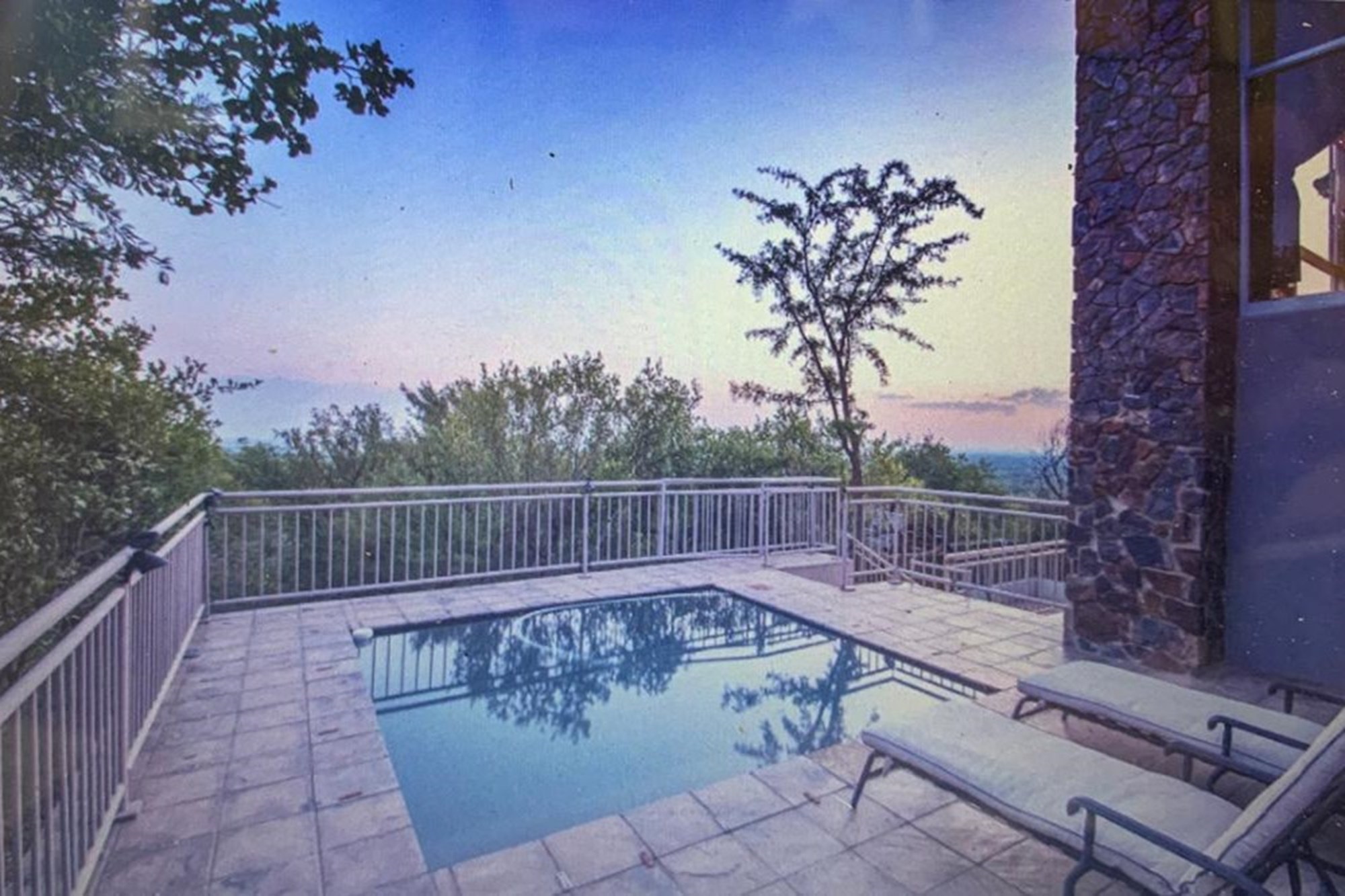 Bushveld Entertainers' Dream 6 Bedroom home 750 square metres - Thaba Moriri - DOG FRIENDLY