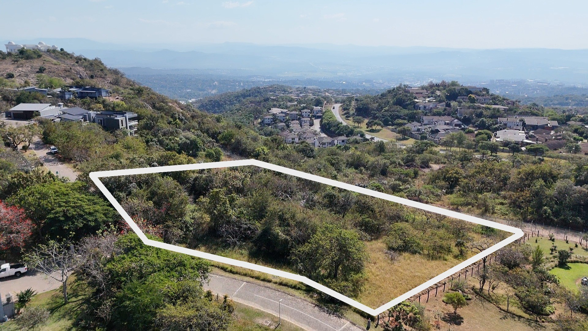 Magnificent Mbombela views on quiet road
