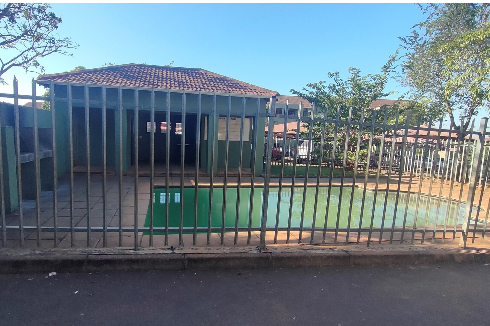 "Wheel-Chair friendly 2-Bed in Woodridge!"