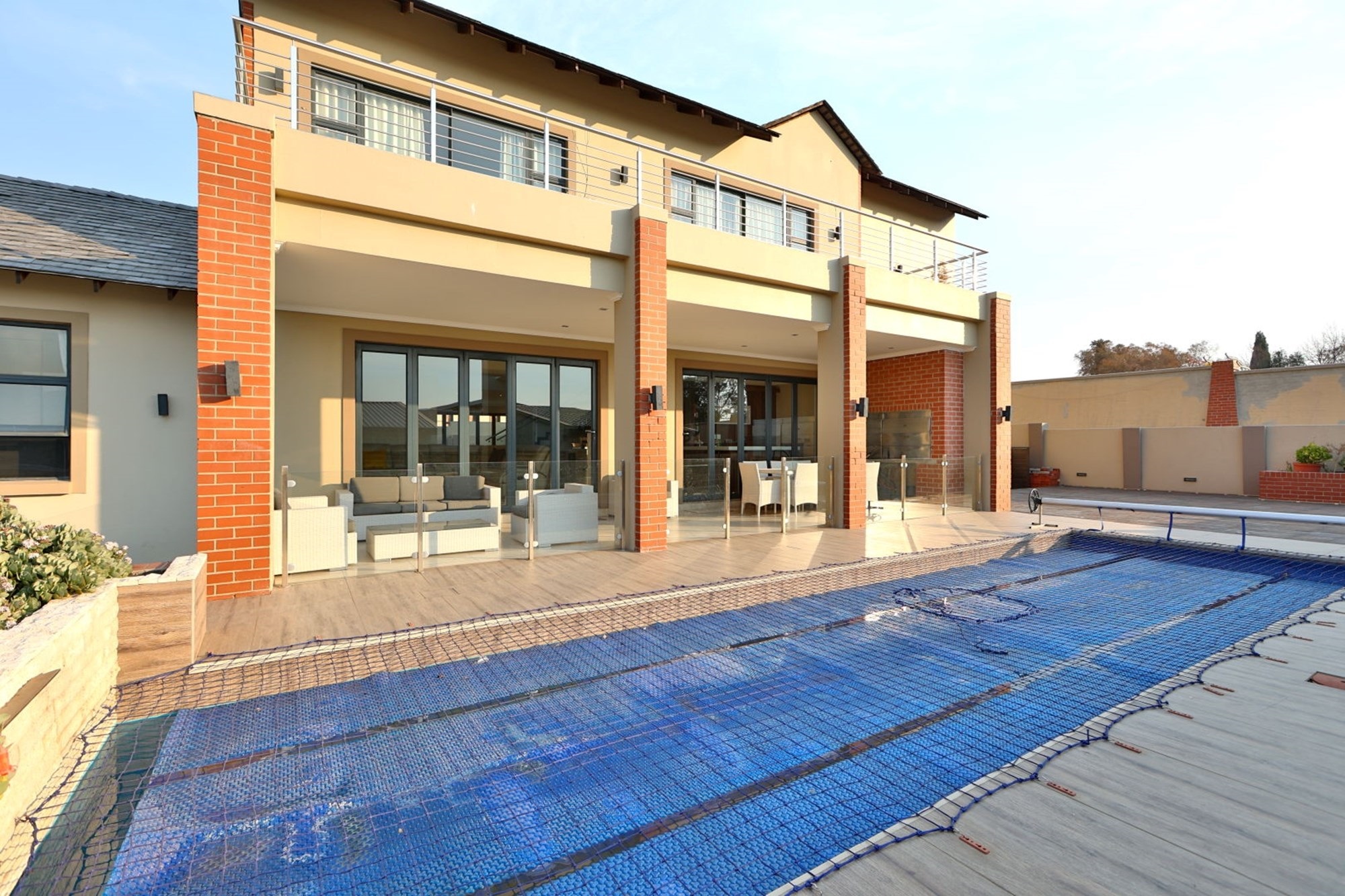 House for sale in Waterfall Country Estate, Midrand, 1150 m²