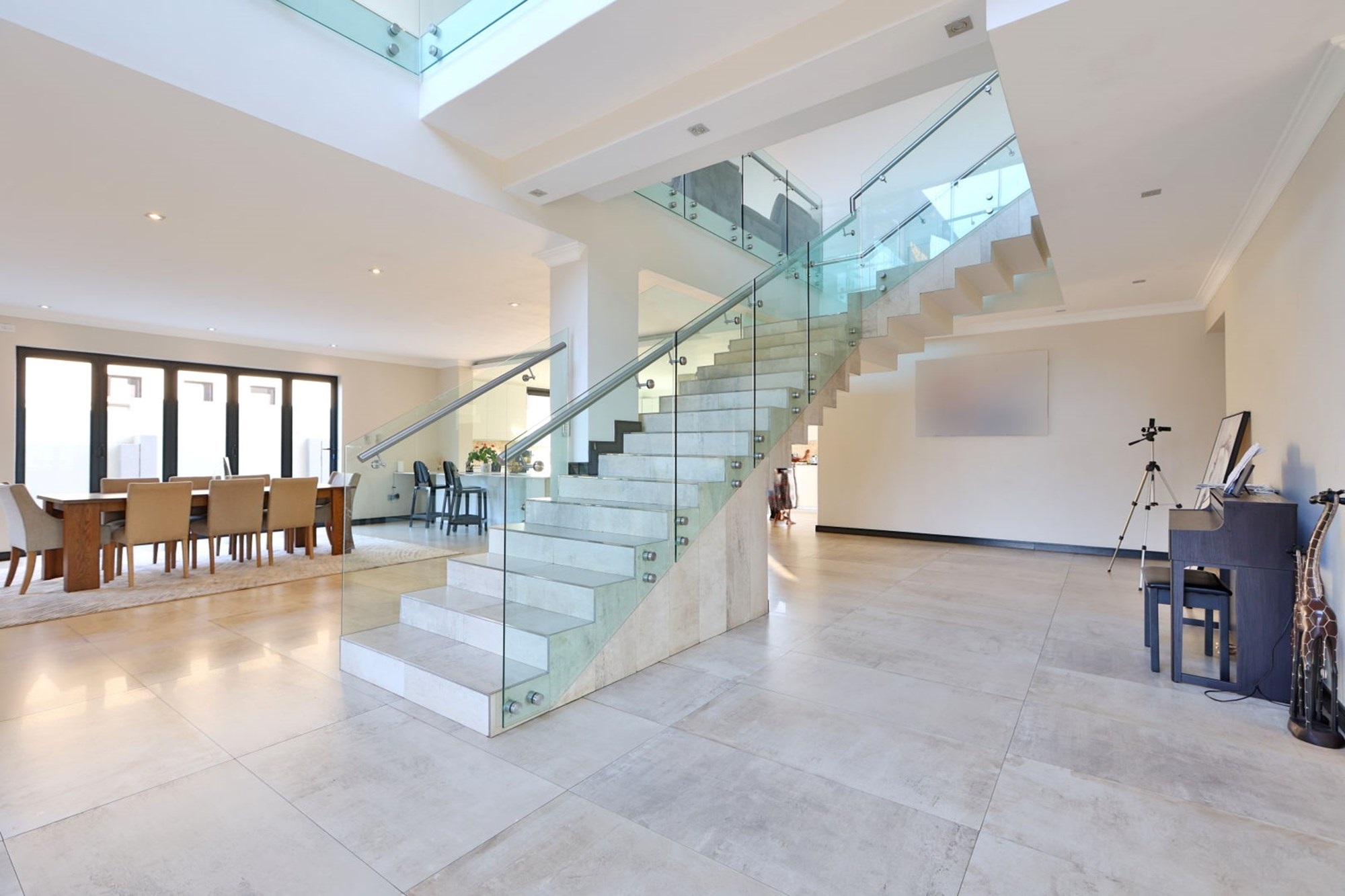 House for sale in Waterfall Country Estate, Midrand, 1150 m²