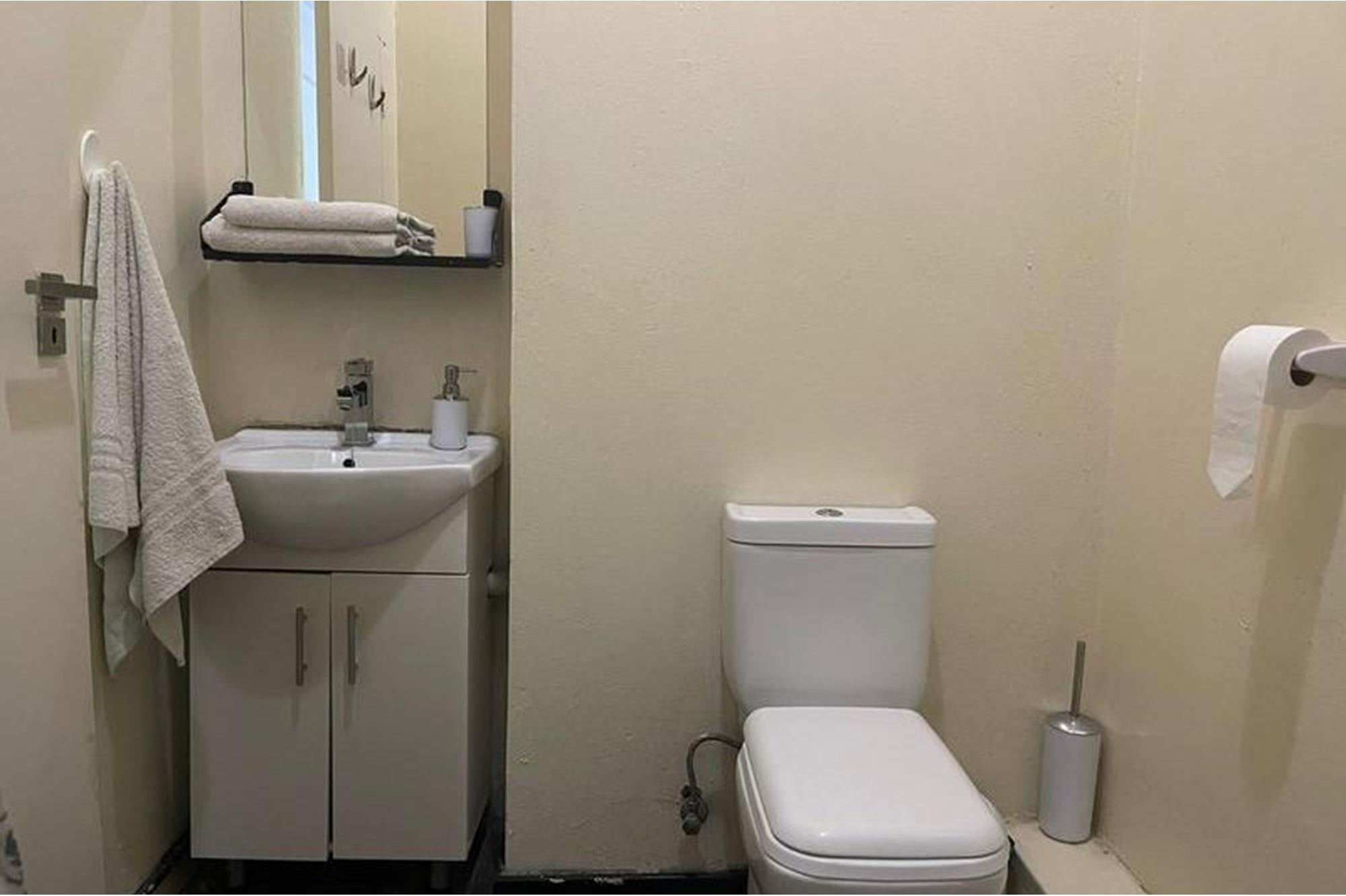 Cozy Bachelor Apartment Up For Grabs in Johannesburg “Maboneng”