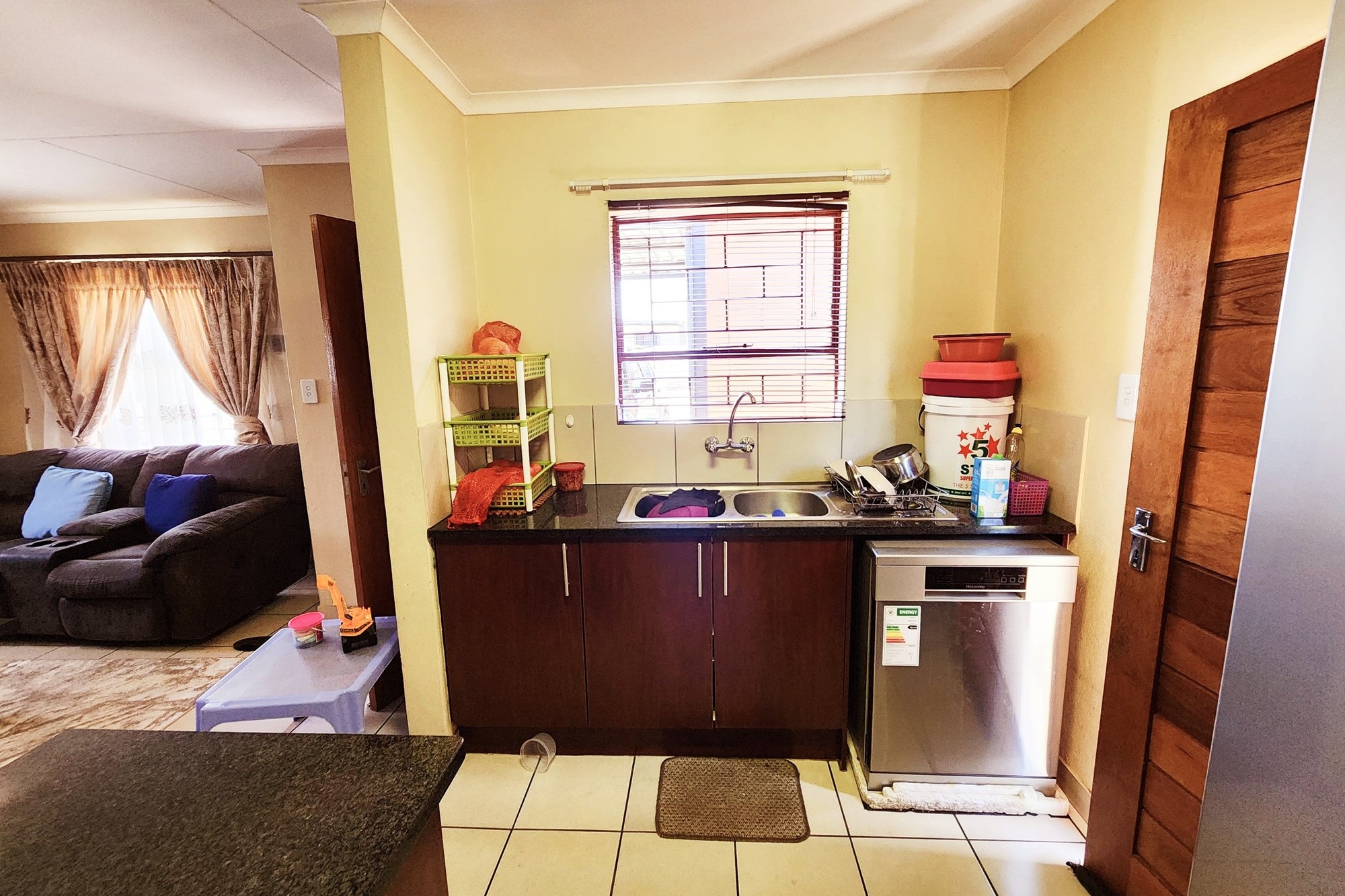 Special 3 bedroom and 2 bathroom house for Sale in Security Complex