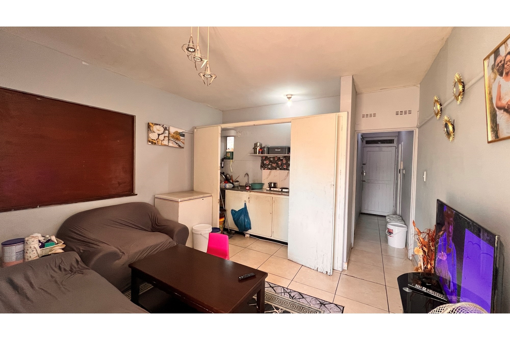 Investment Opportunity, Expand your Portfolio with this Studio Apartment for Sale in South Beach.