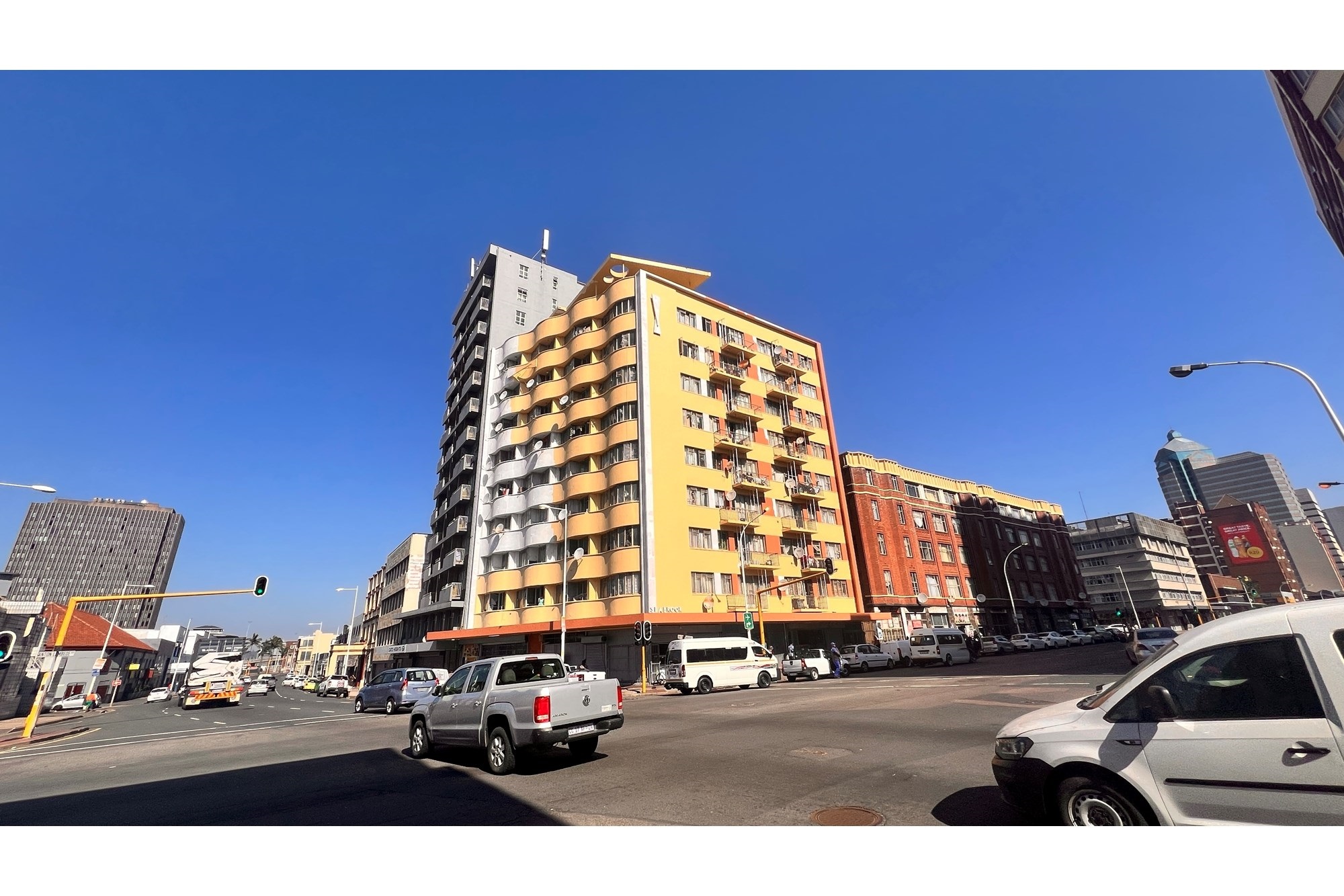 Investment Opportunity, Expand your Portfolio with this Studio Apartment for Sale in South Beach.