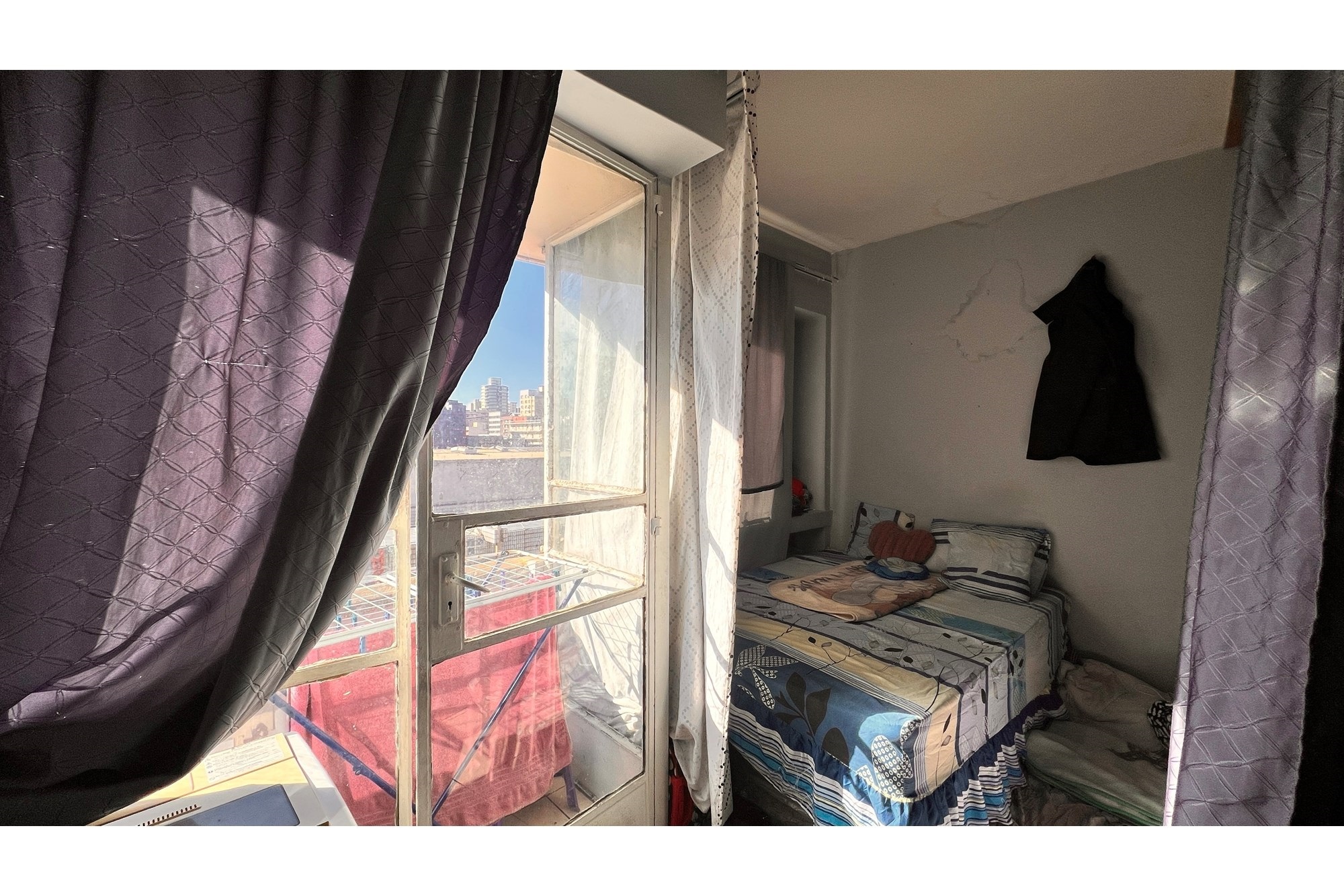 Investment Opportunity, Expand your Portfolio with this Studio Apartment for Sale in South Beach.