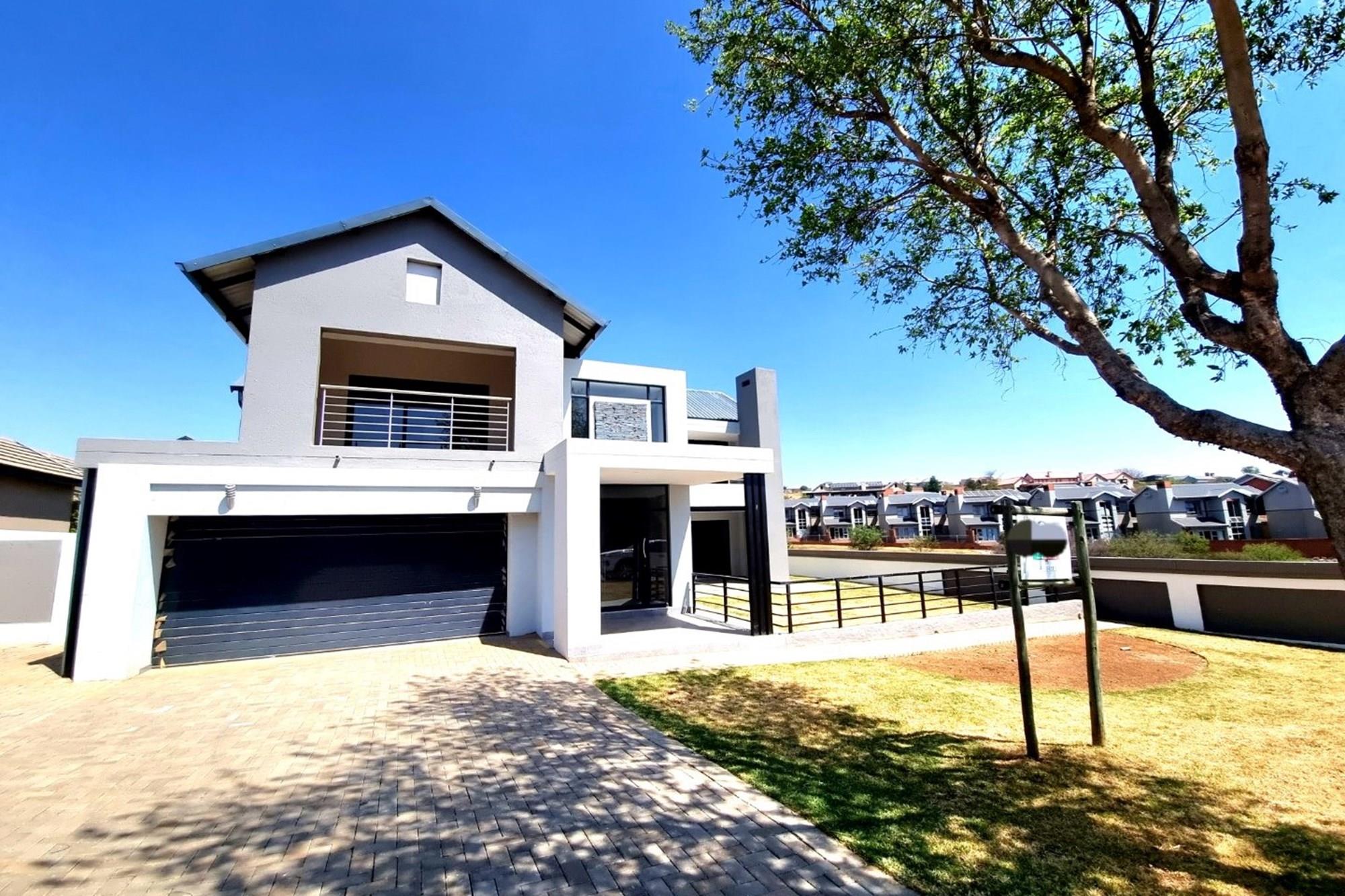 Newly Built 4 Bedroom 4 Bathroom House