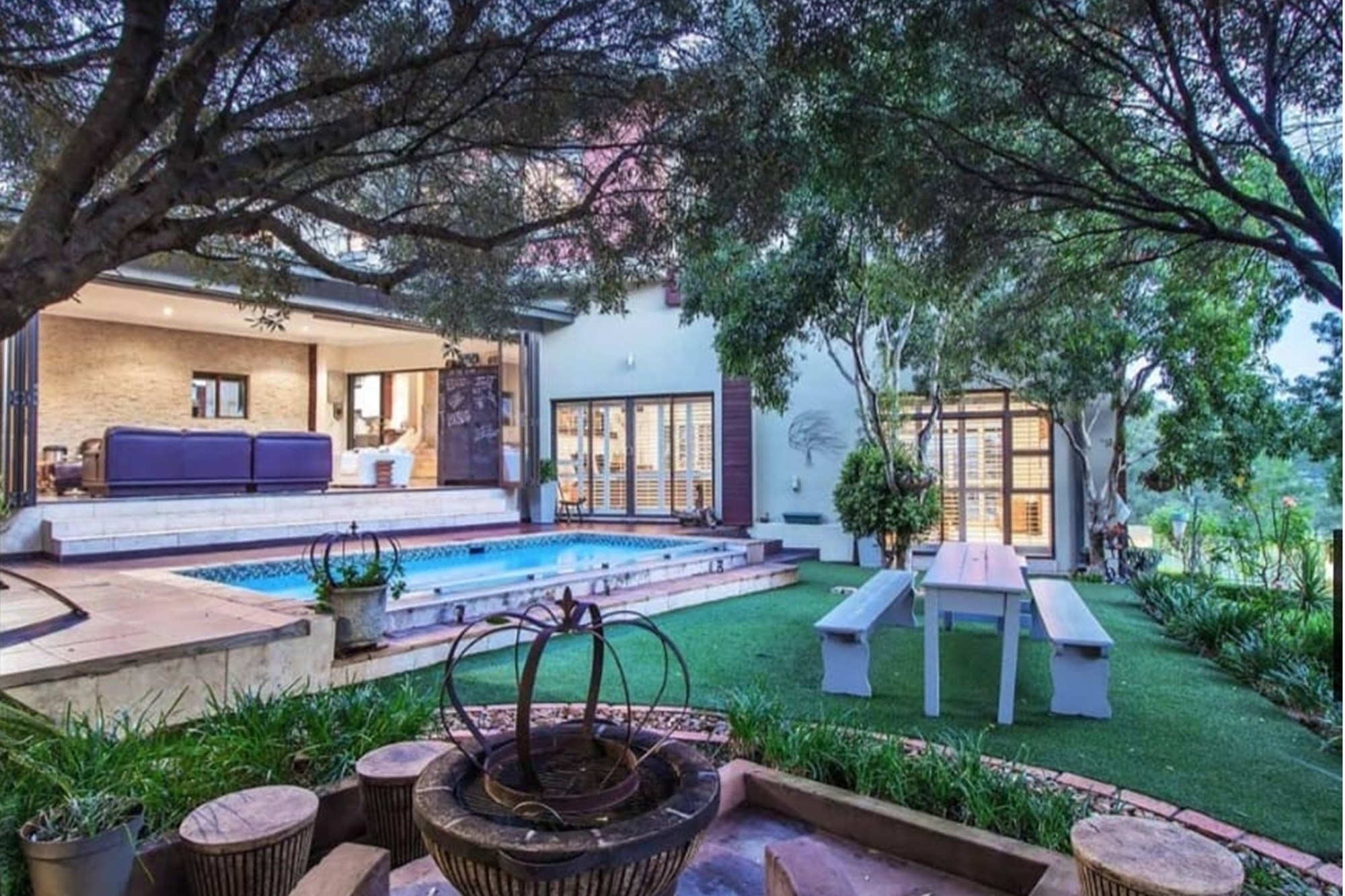 Exquisite 5-Bedroom Home in Waterkloof Golf Estate