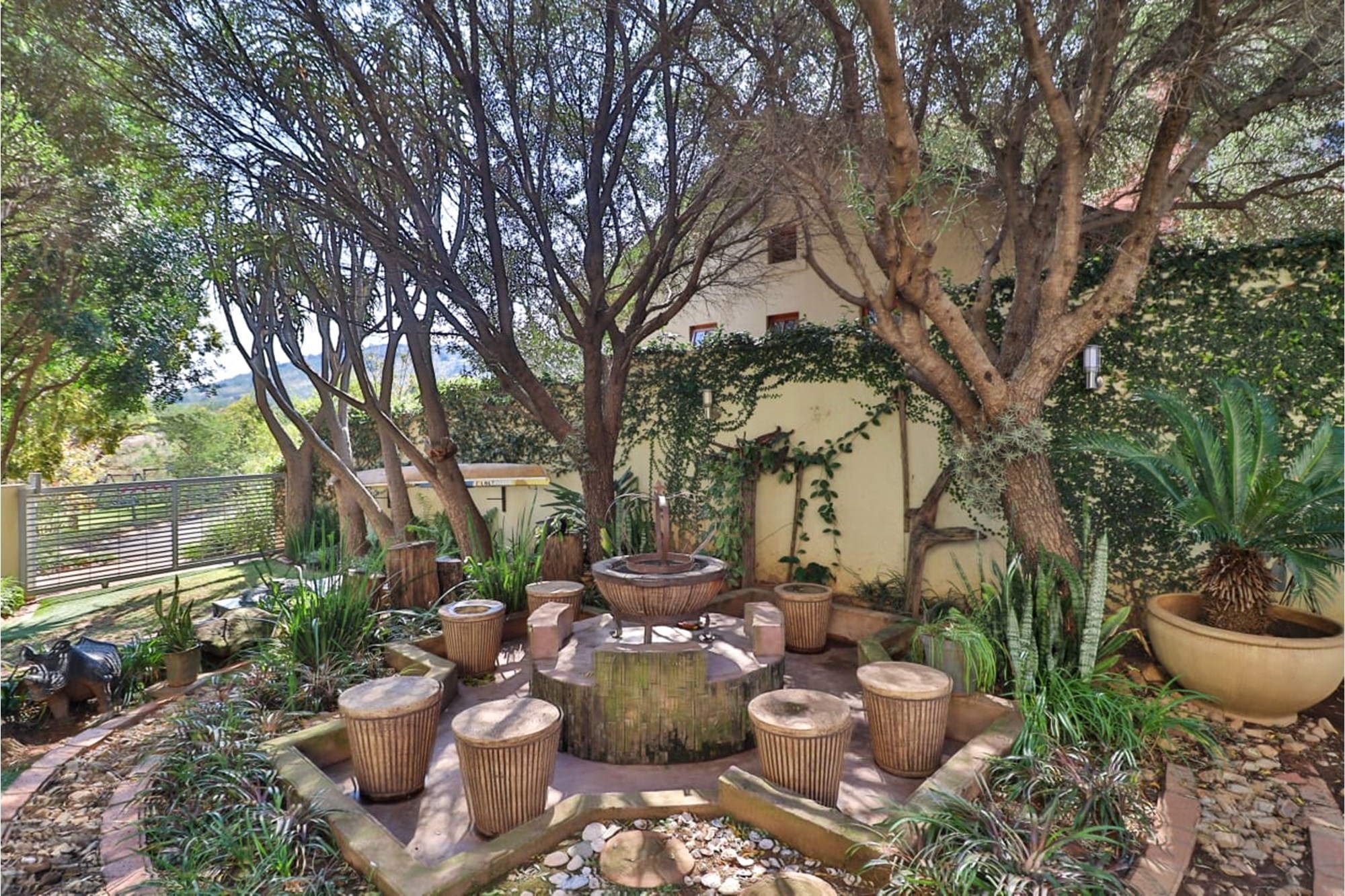 Exquisite 5-Bedroom Home in Waterkloof Golf Estate
