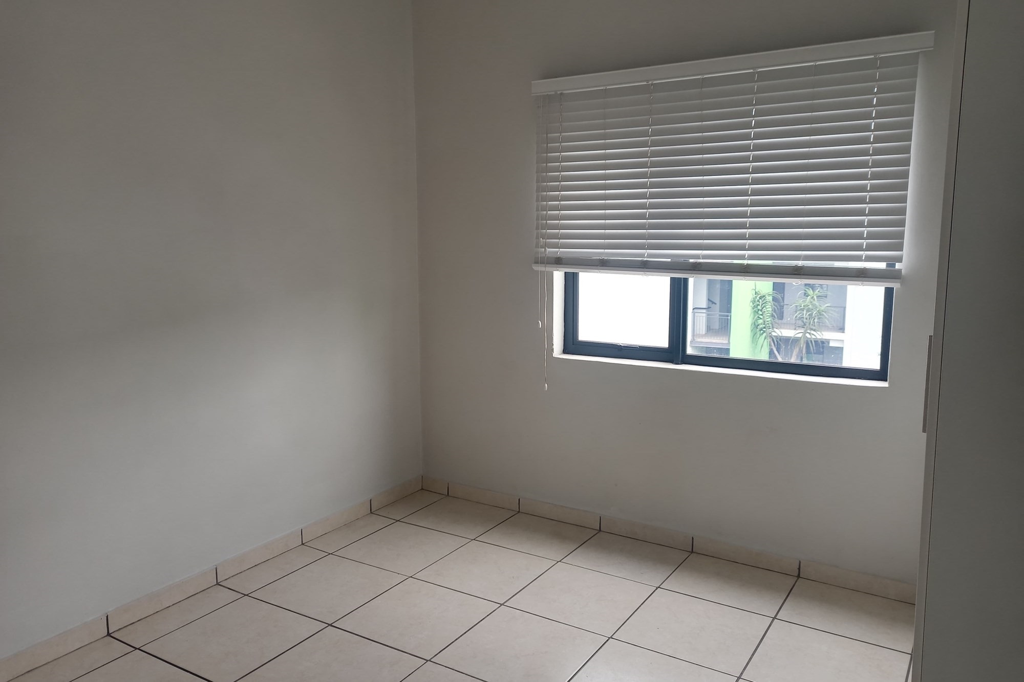 Charming 2-Bed,1 bath Vibrant Ballito area !!!