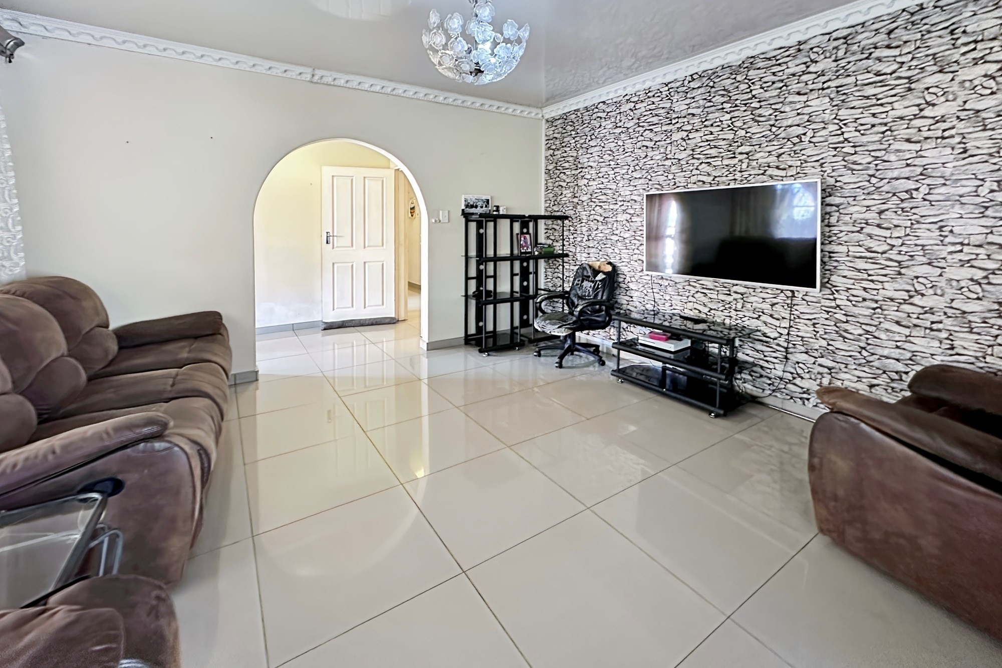 Charming Family Home with Modern Amenities in Northdale