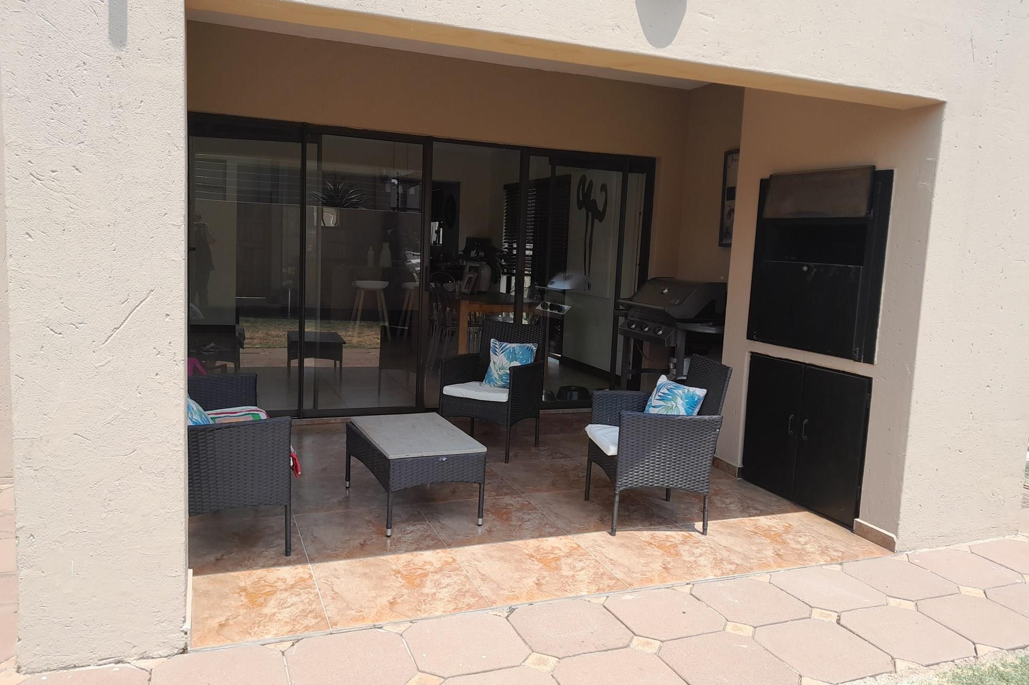 Modern home, in sort after area and family friendly complex