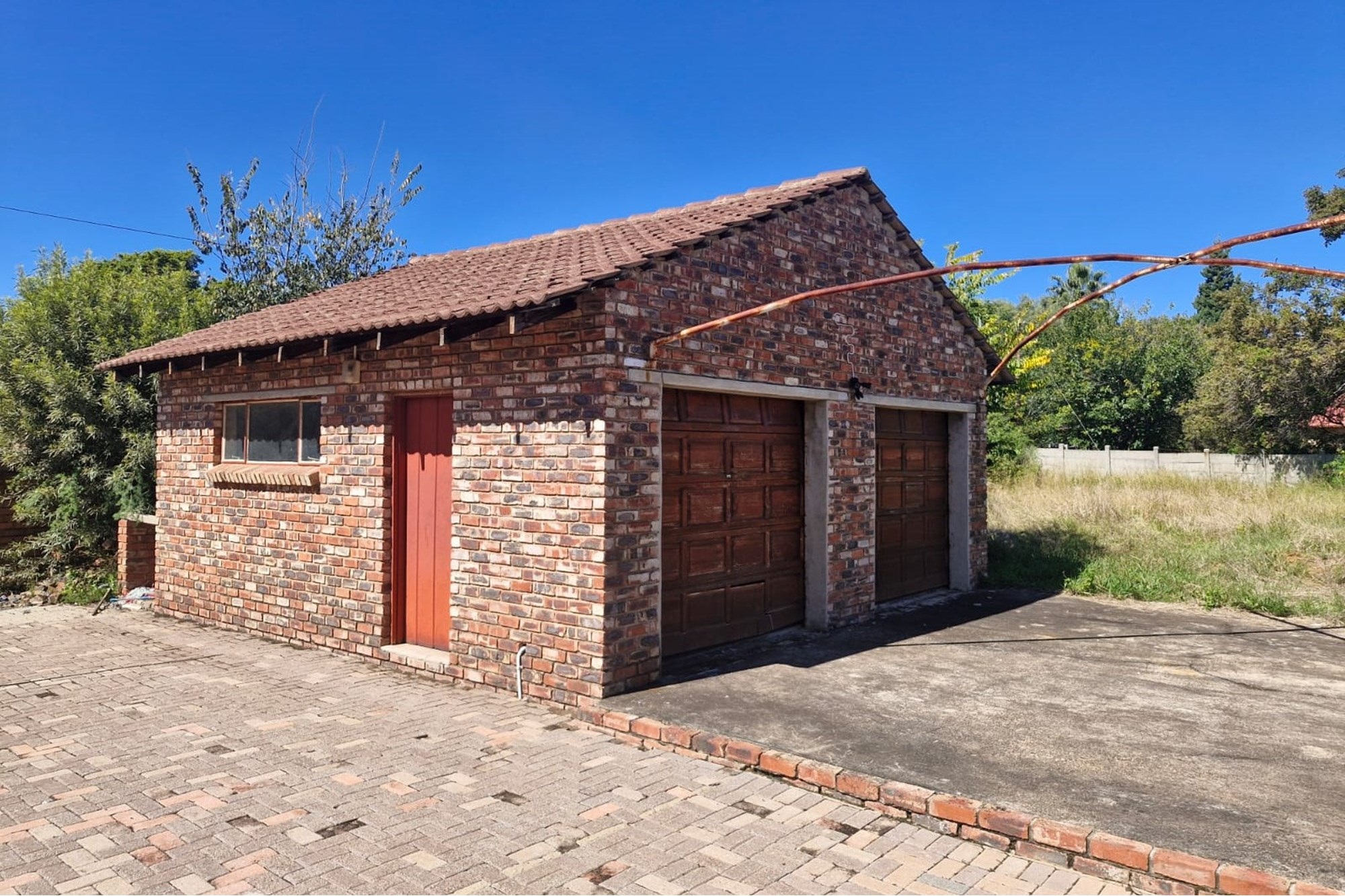 House for sale in La Hoff, Klerksdorp, North West, 1616 m²
