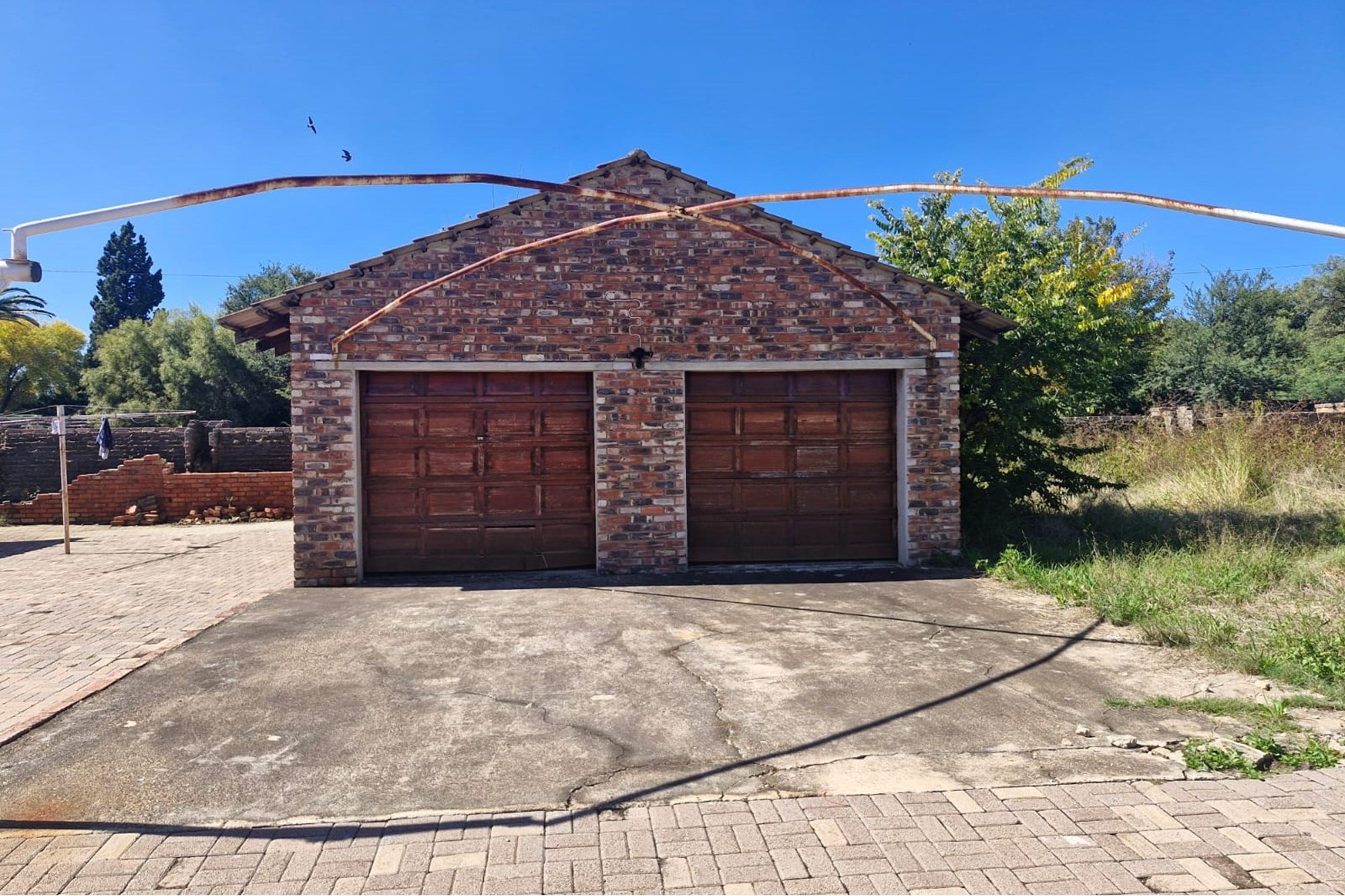 House for sale in La Hoff, Klerksdorp, North West, 1616 m²
