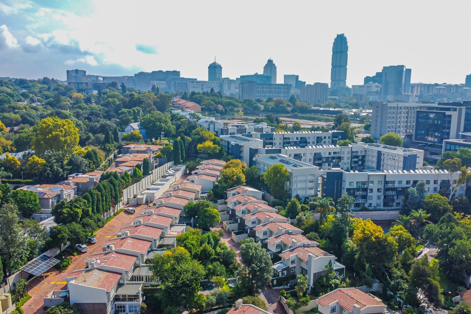 Video included! 3-level Townhouse with a fully functional and enclosed apartment, in Atholl!