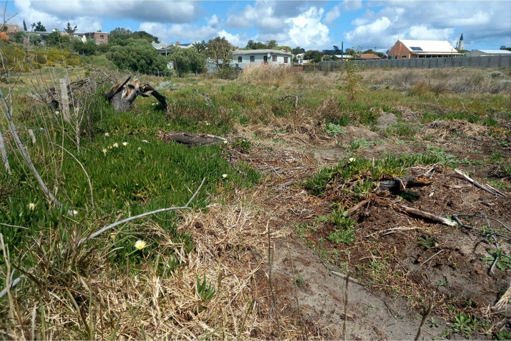 Reduced price , Spacious, well-positioned vacant stand with beautiful views in Albertinia